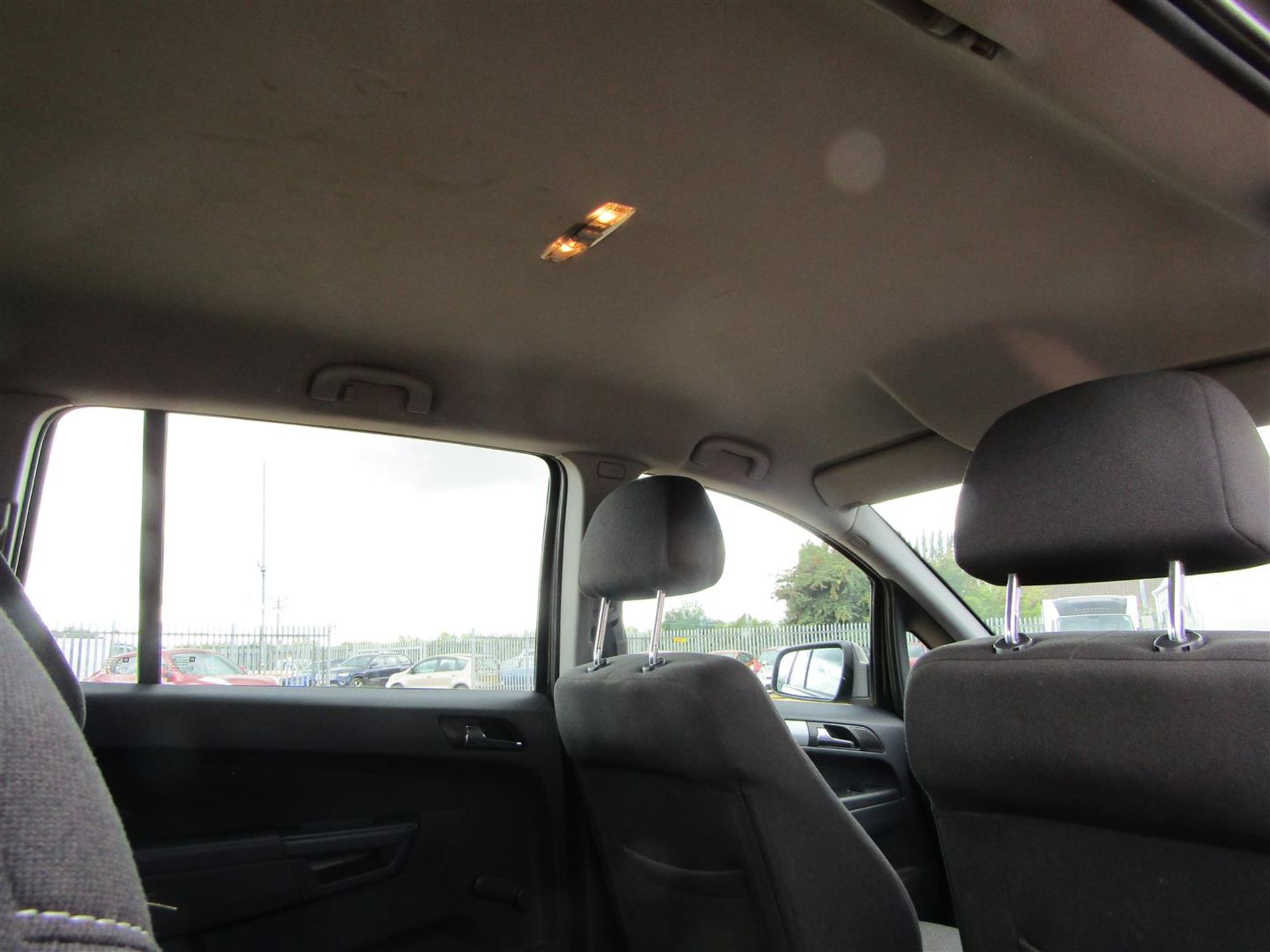 13 13 Vauxhall Zafira Exclusiv - Image 15 of 26