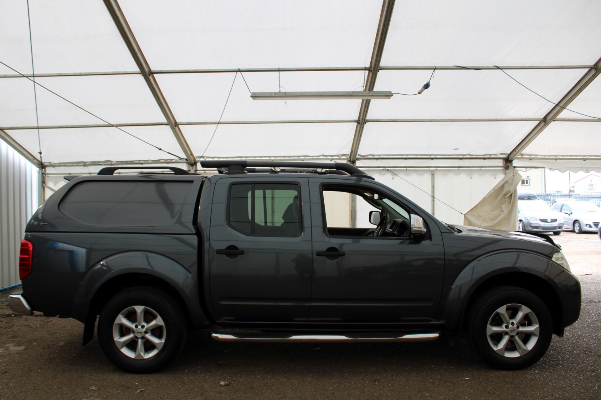 63 13 Nissan Navara Tekna DCI Auto - Image 31 of 42