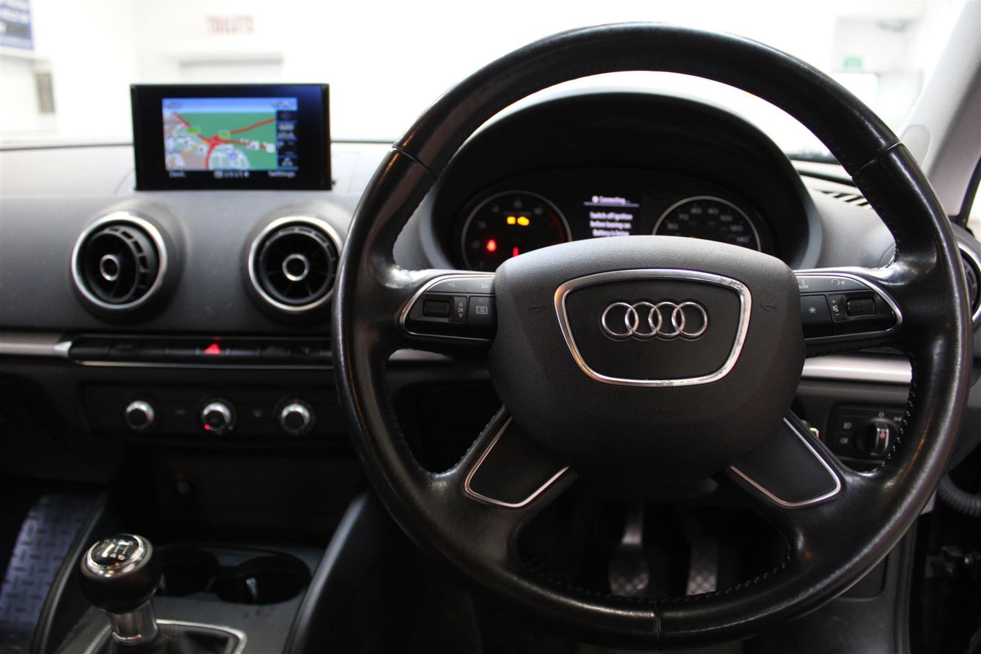 15 15 Audi A3 SE TFSI - Image 16 of 31