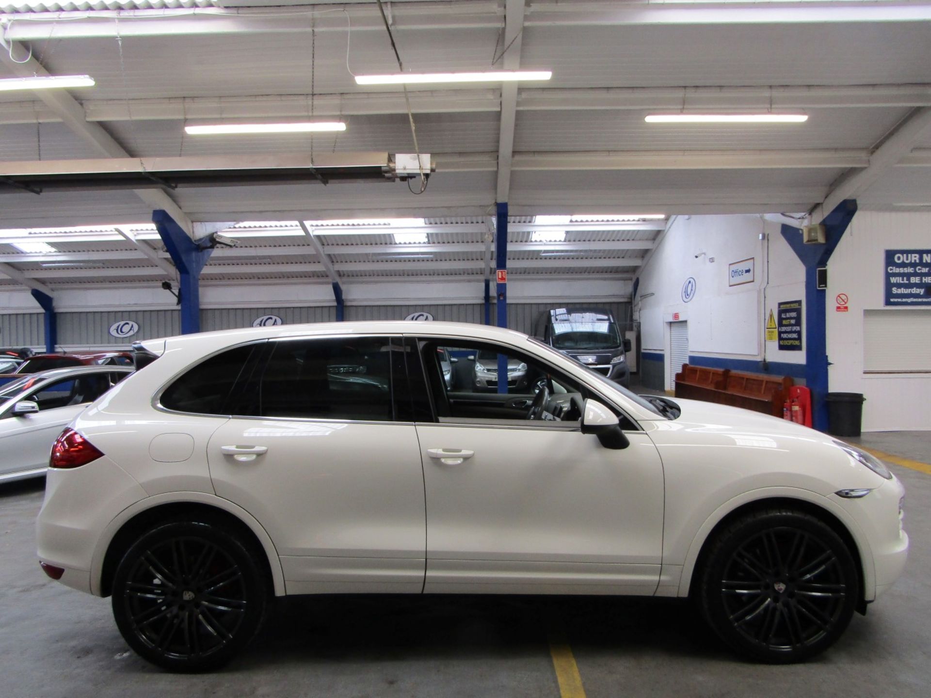 11 11 Porsche Cayenne V6 Diesel - Image 4 of 30