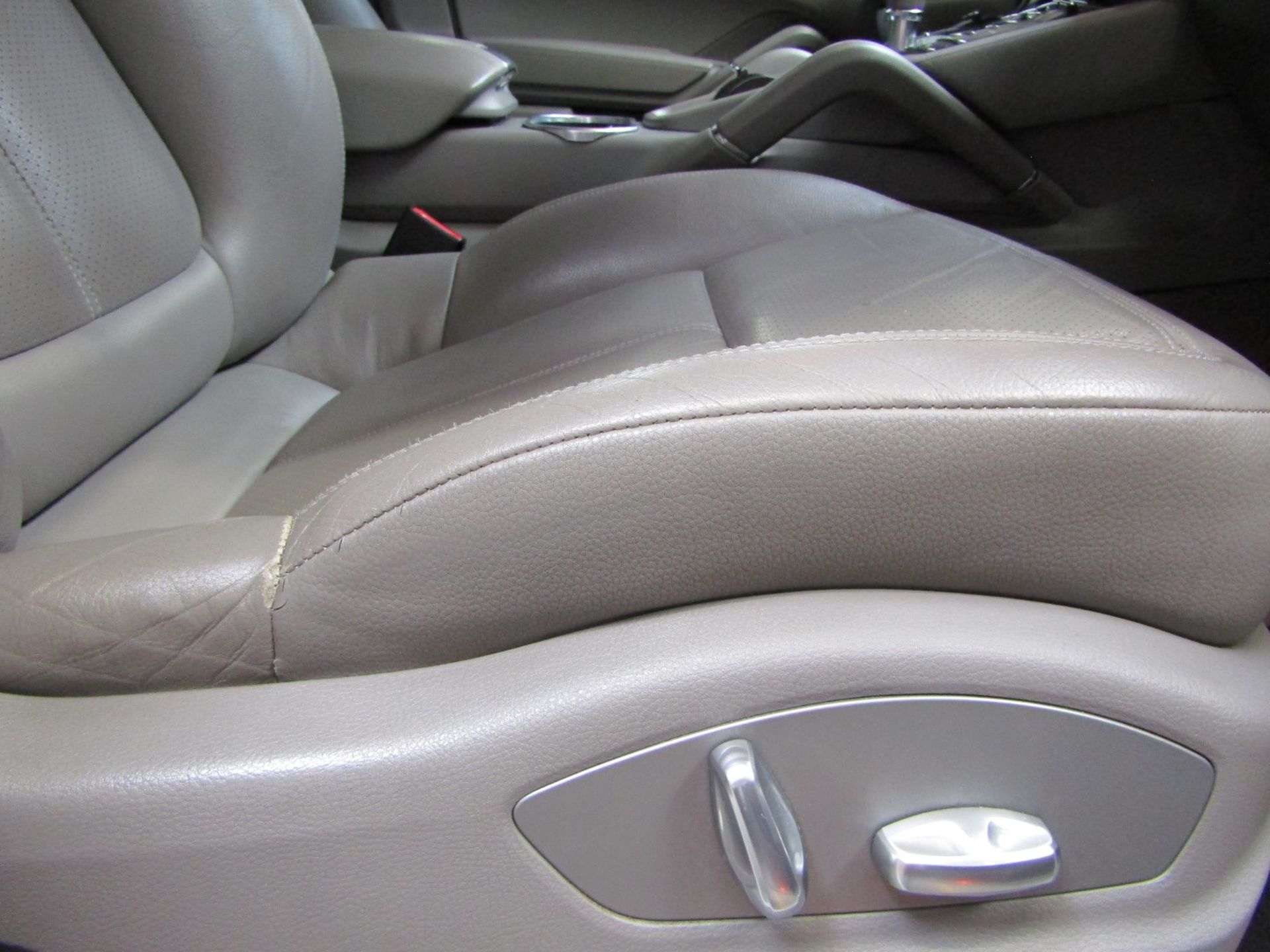 11 11 Porsche Cayenne V6 Diesel - Image 10 of 30