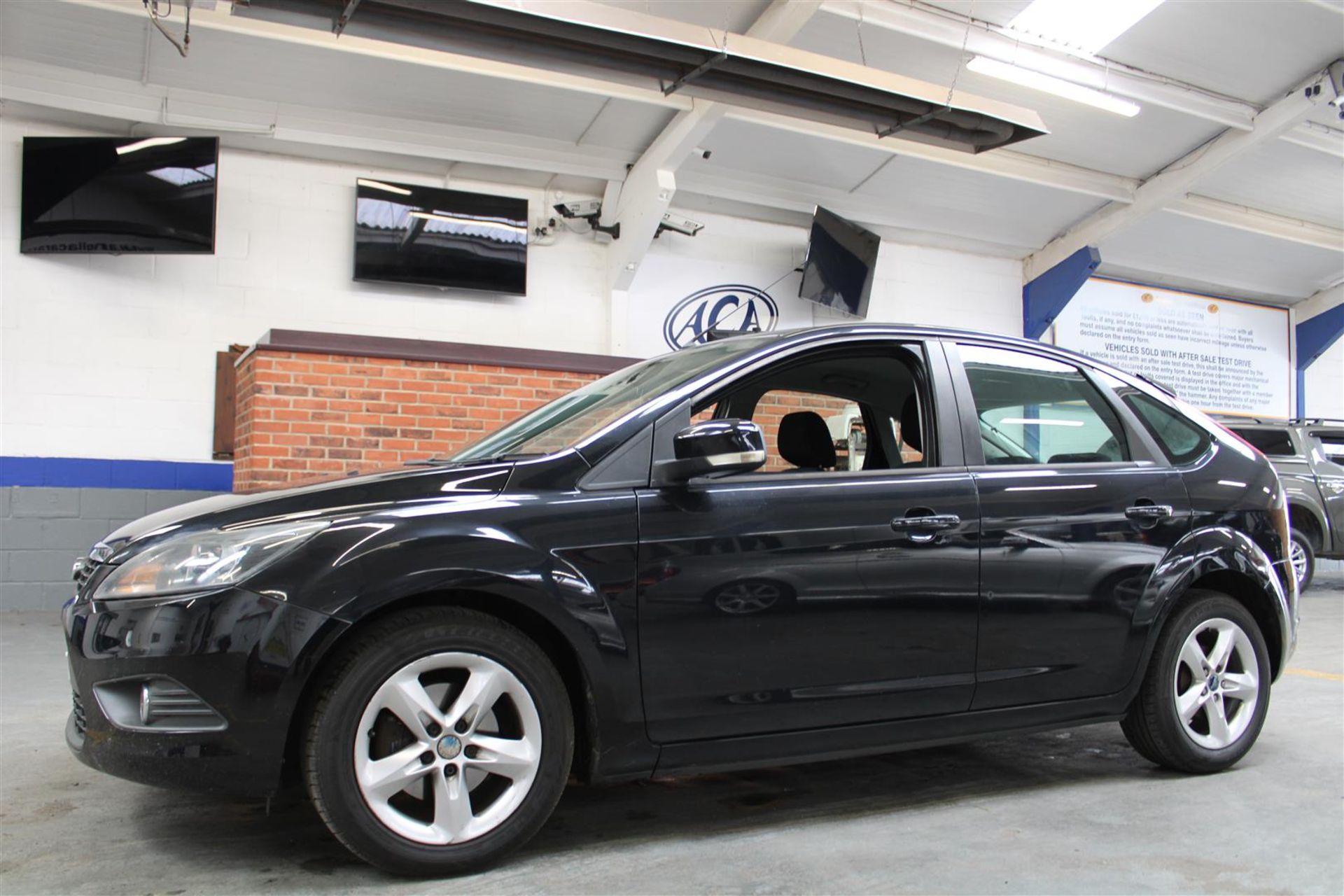 59 10 Ford Focus Zetec 125