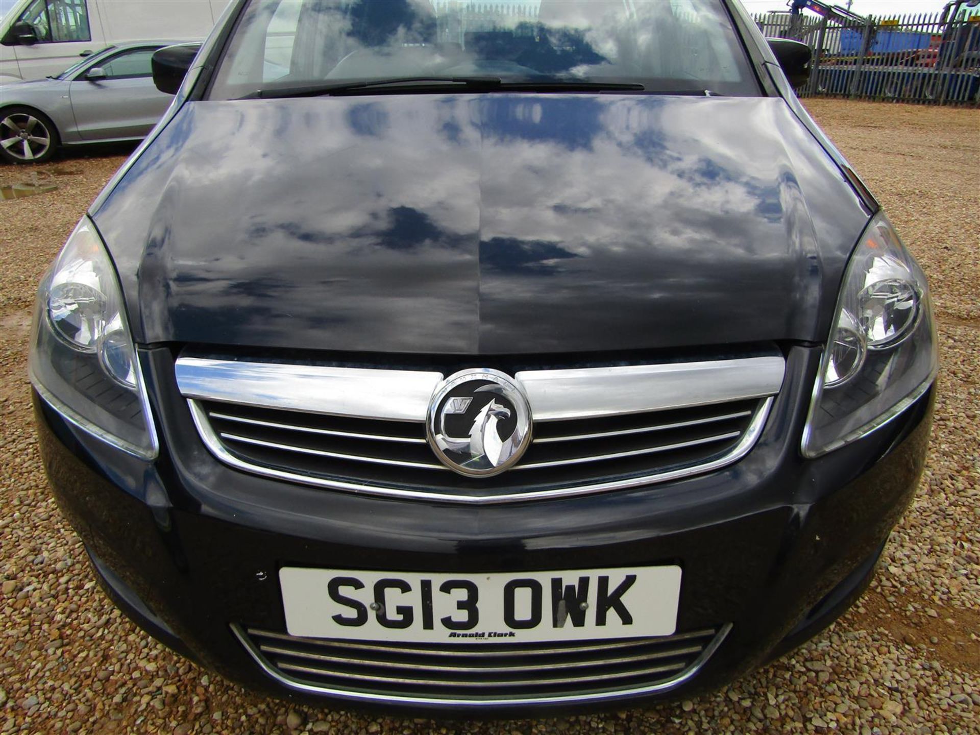 13 13 Vauxhall Zafira Exclusiv - Image 2 of 26