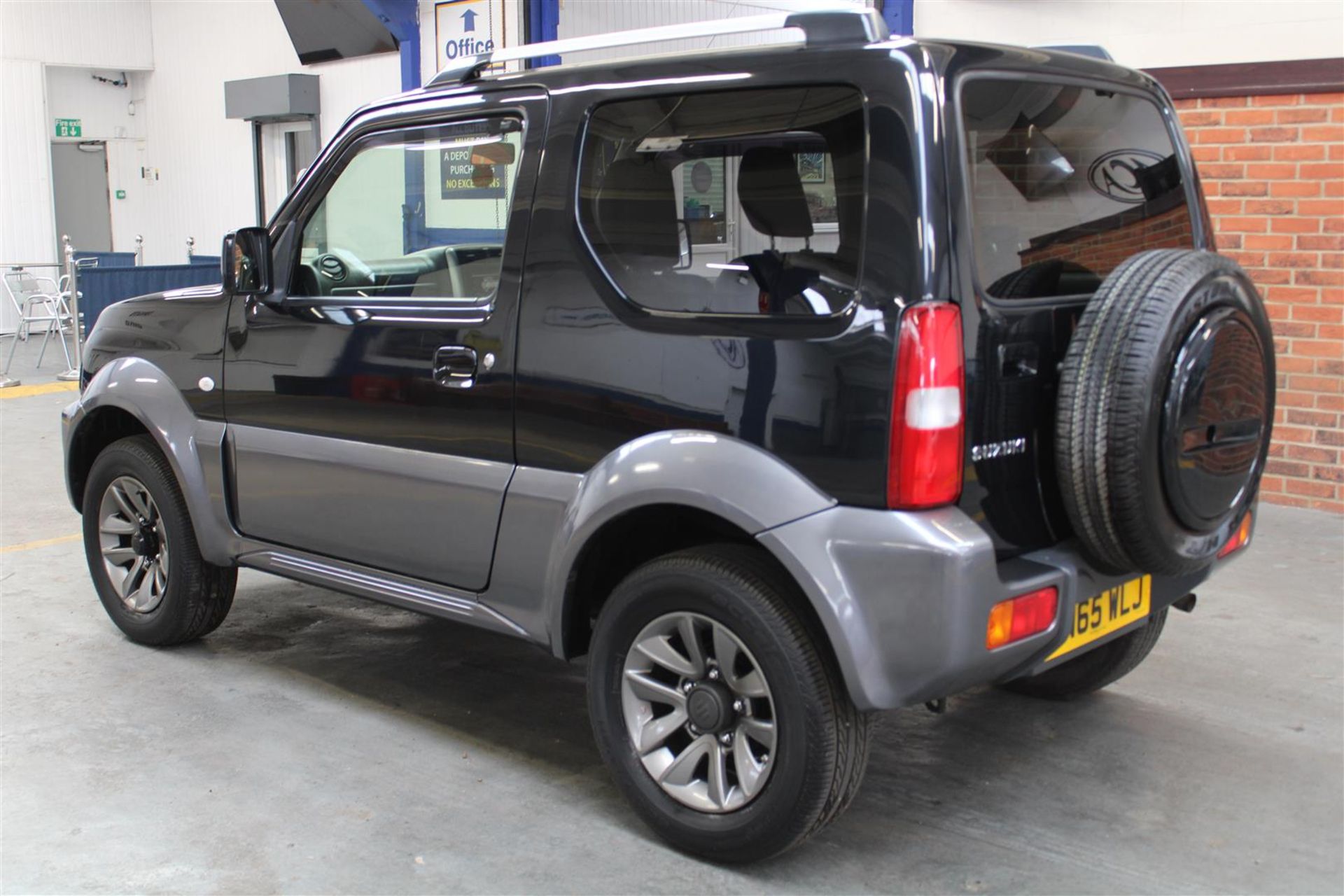 65 15 Suzuki Jimny SZ4 - Image 29 of 30