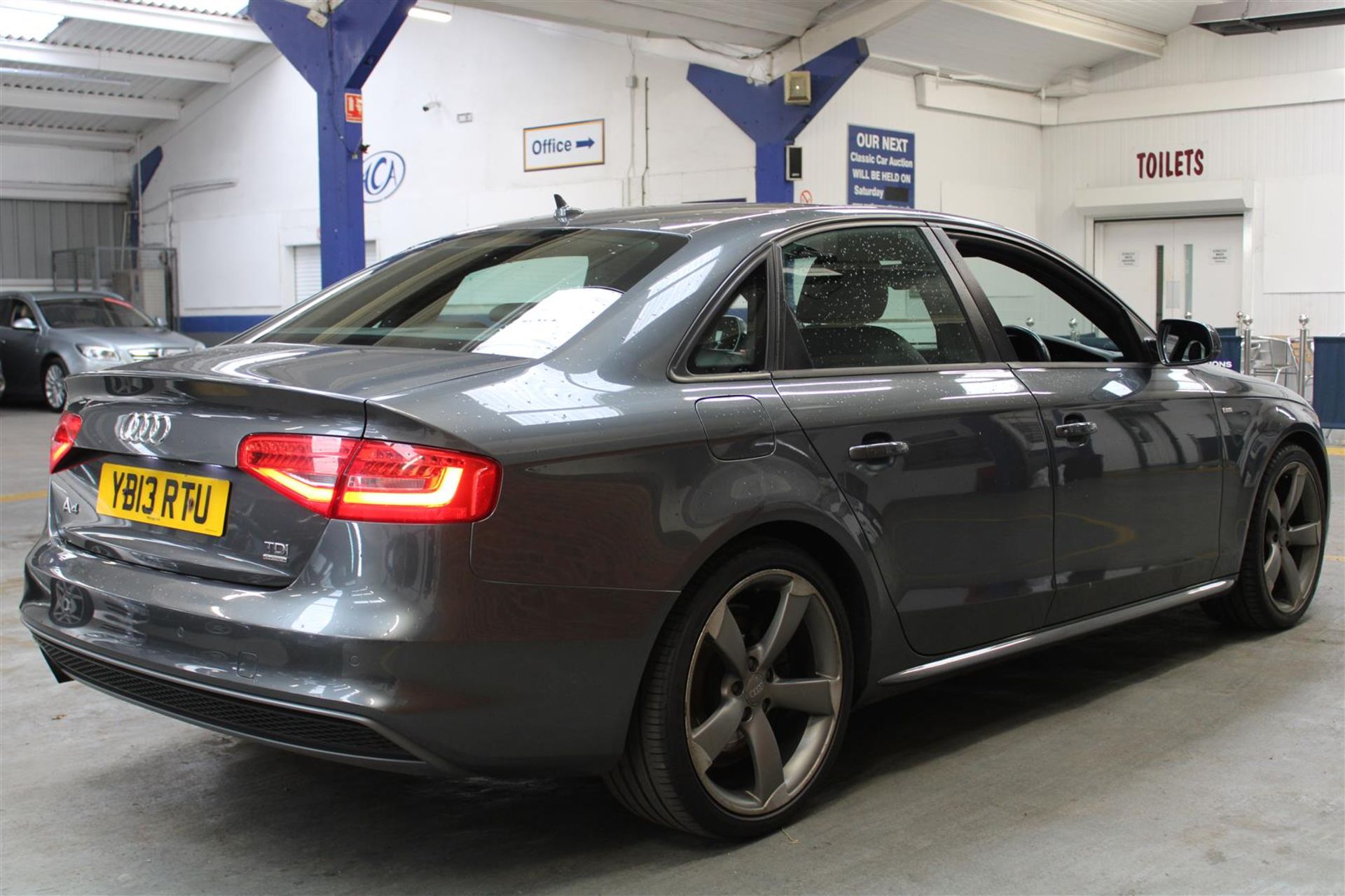 13 13 Audi A4 S Line Black Edit TDI - Image 26 of 32