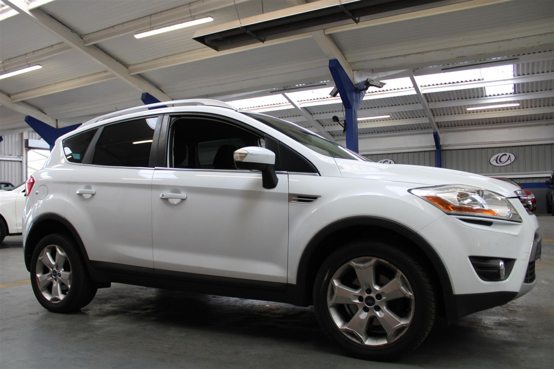 61 11 Ford Kuga Zetec TDCI 140 - Image 12 of 32