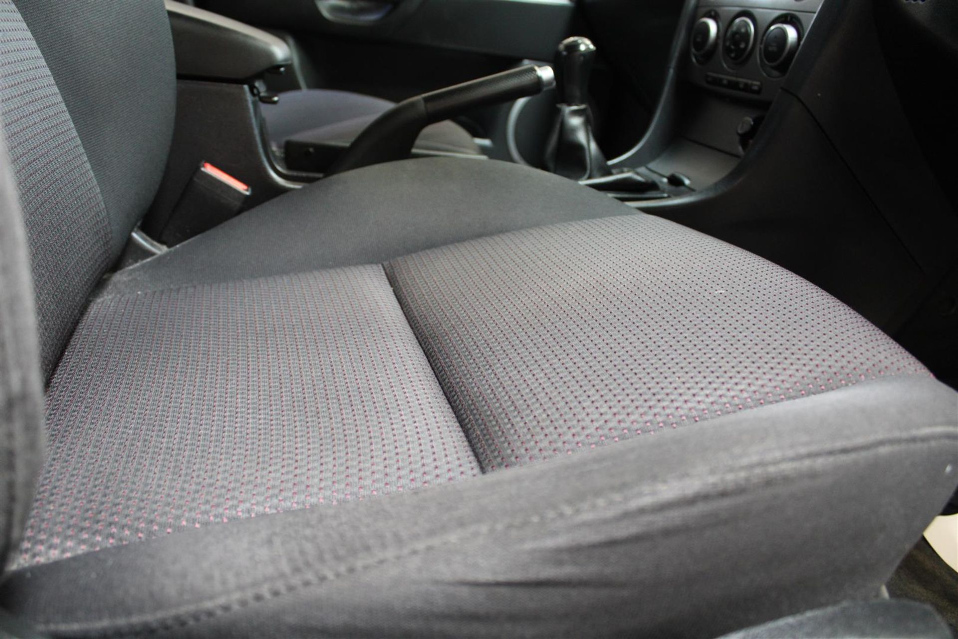 08 08 Mazda 3 TS2 - Image 16 of 32