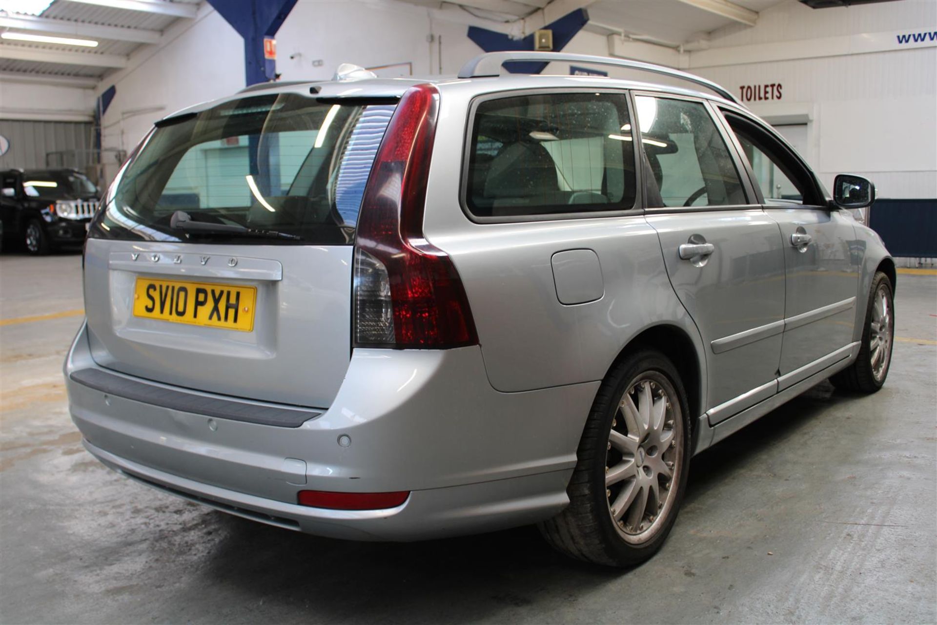 10 10 Volvo V50 SE D Drive - Image 8 of 32