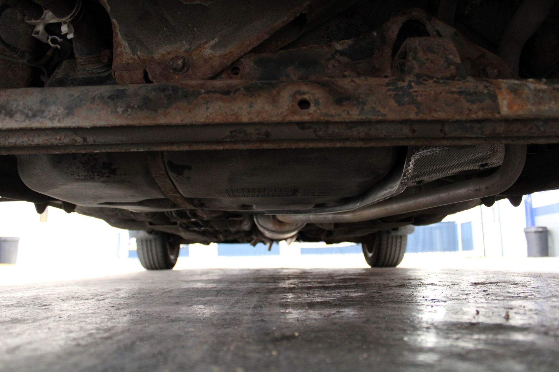 05 05 Nissan Almera SE - Image 27 of 32