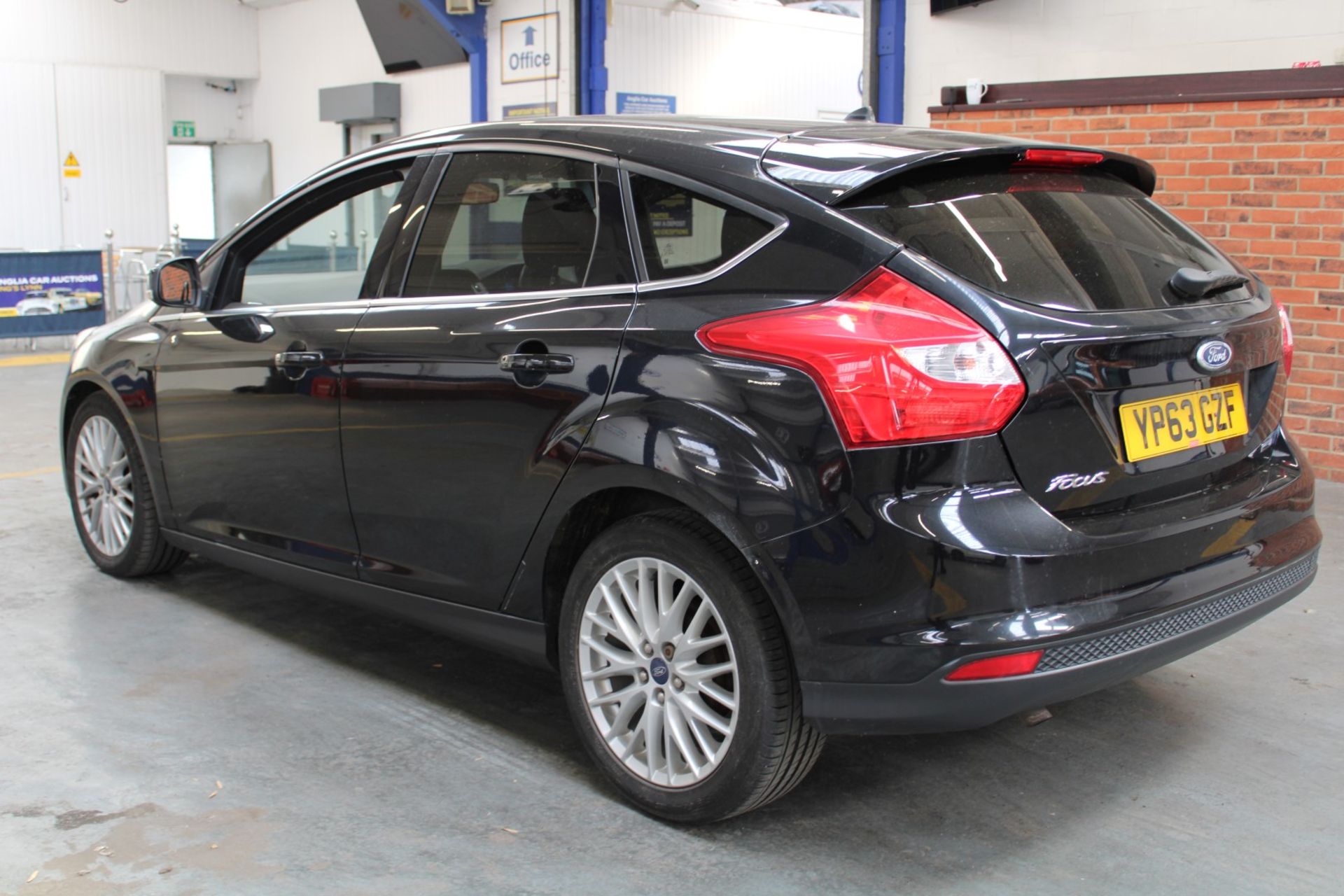 63 13 Ford Focus Zetec Turbo - Image 3 of 30