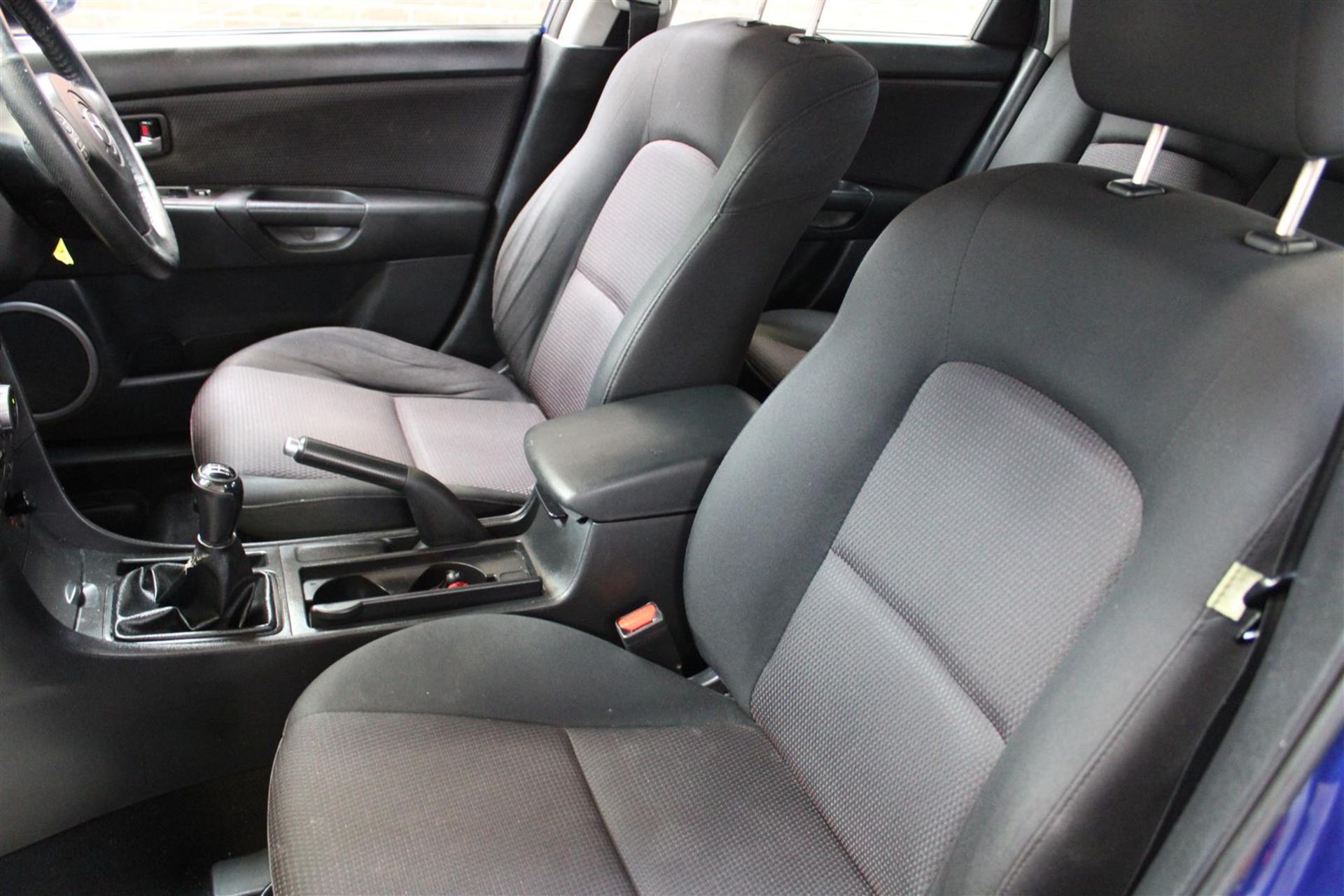 08 08 Mazda 3 TS2 - Image 7 of 32