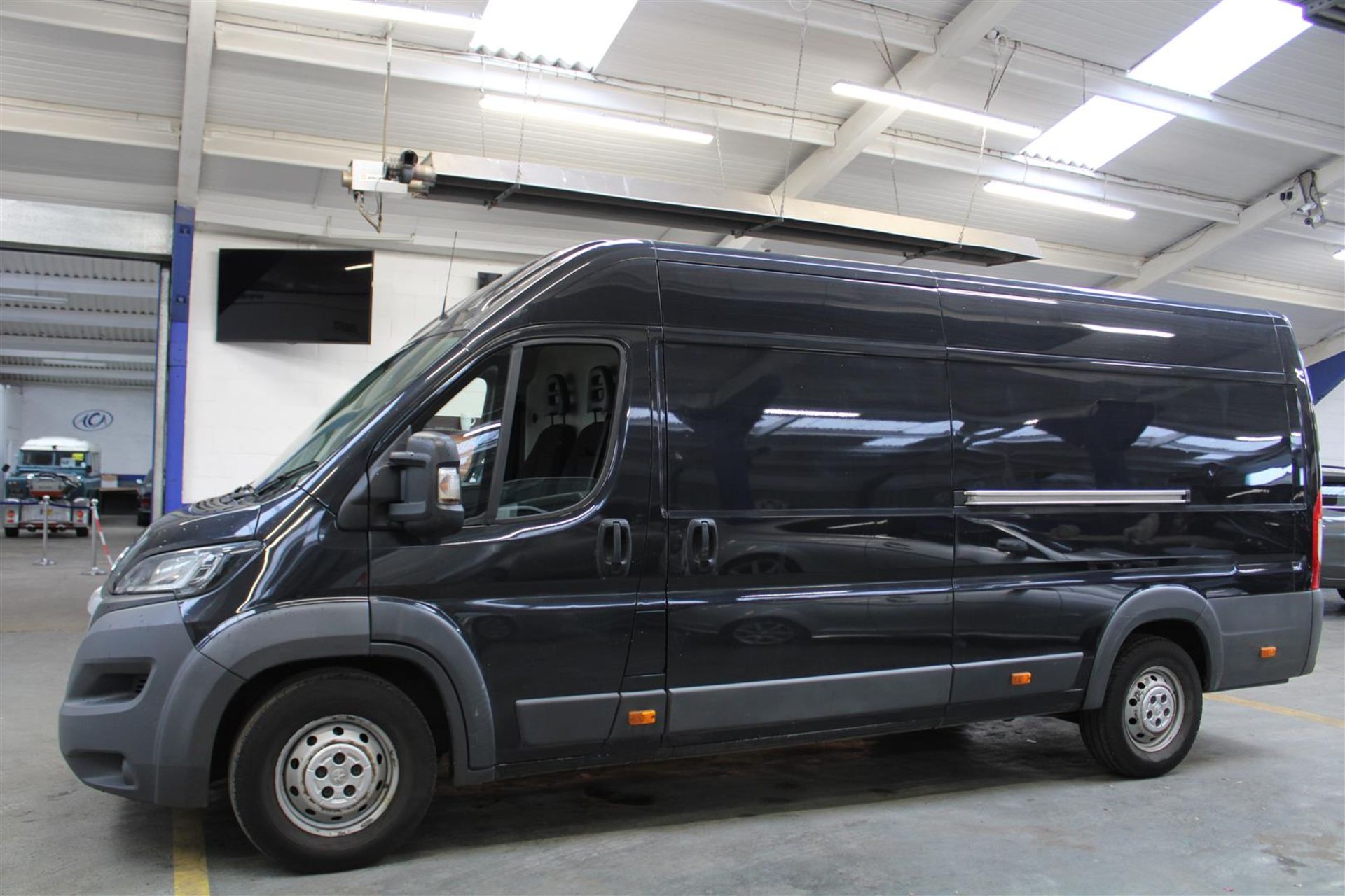 17 17 Peugeot Boxer 435 Pro L4H2