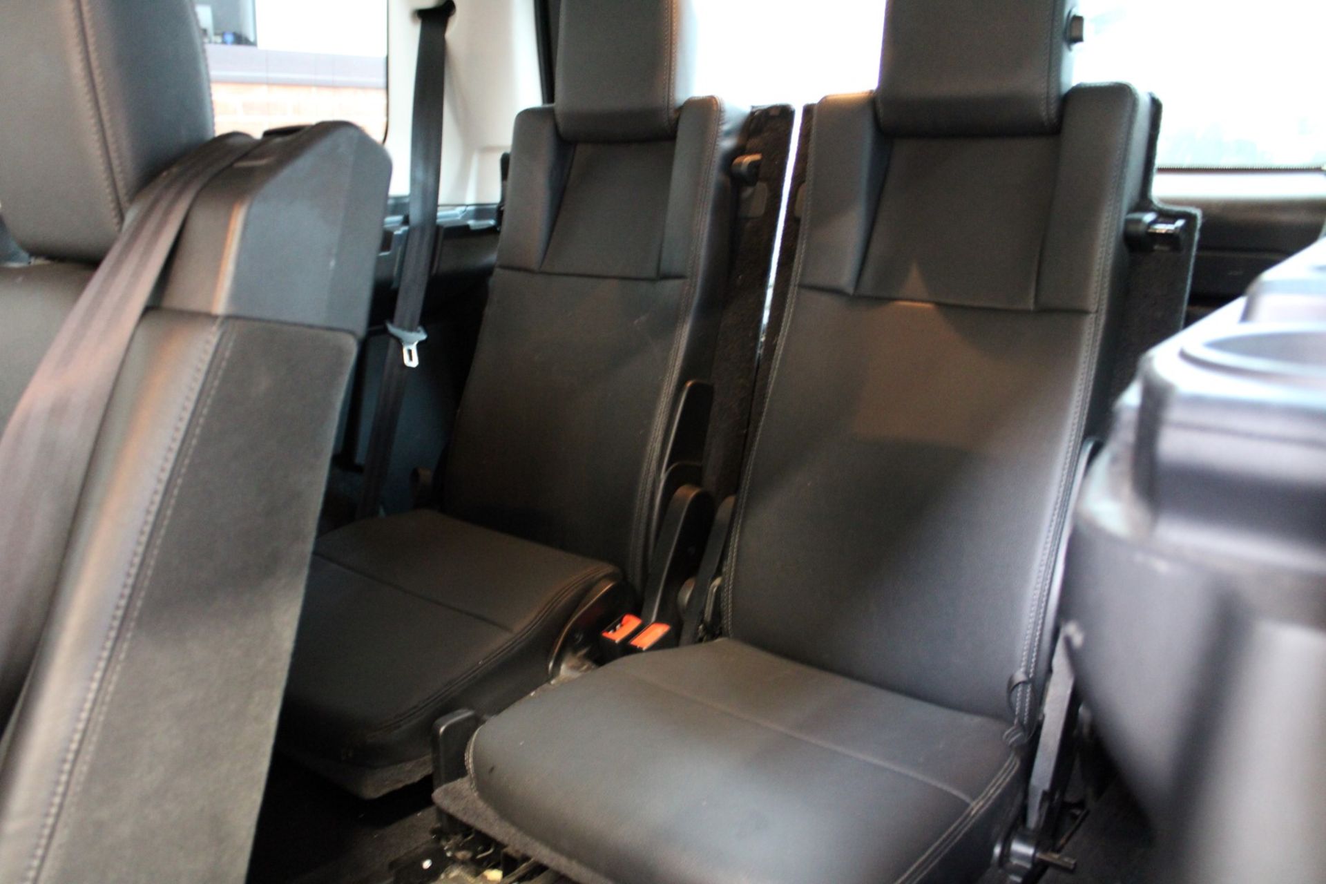 59 09 L/Rover Discovery XS TDV6 - Image 9 of 25