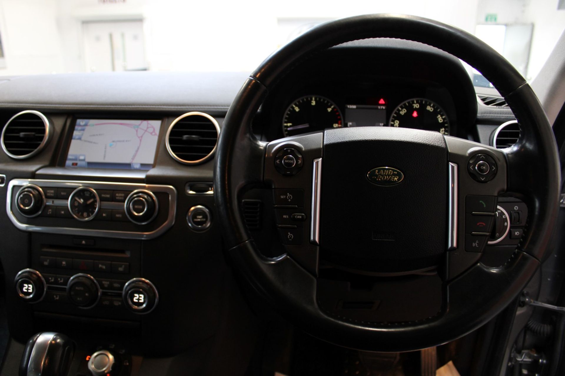 59 09 L/Rover Discovery XS TDV6 - Image 13 of 25