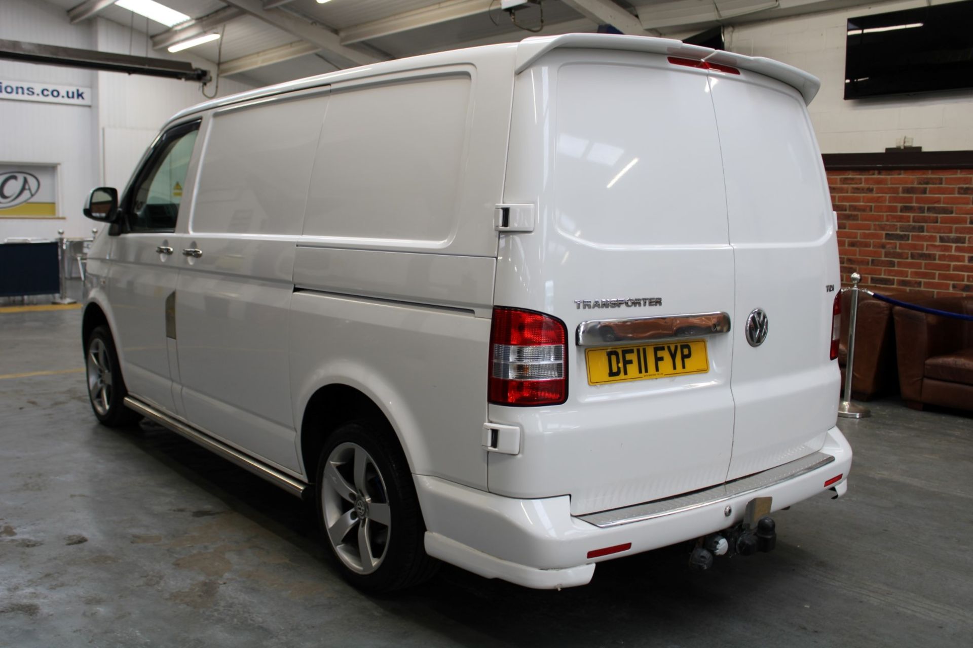 11 11 VW Transporter T28 84 TDI SWB - Image 43 of 46