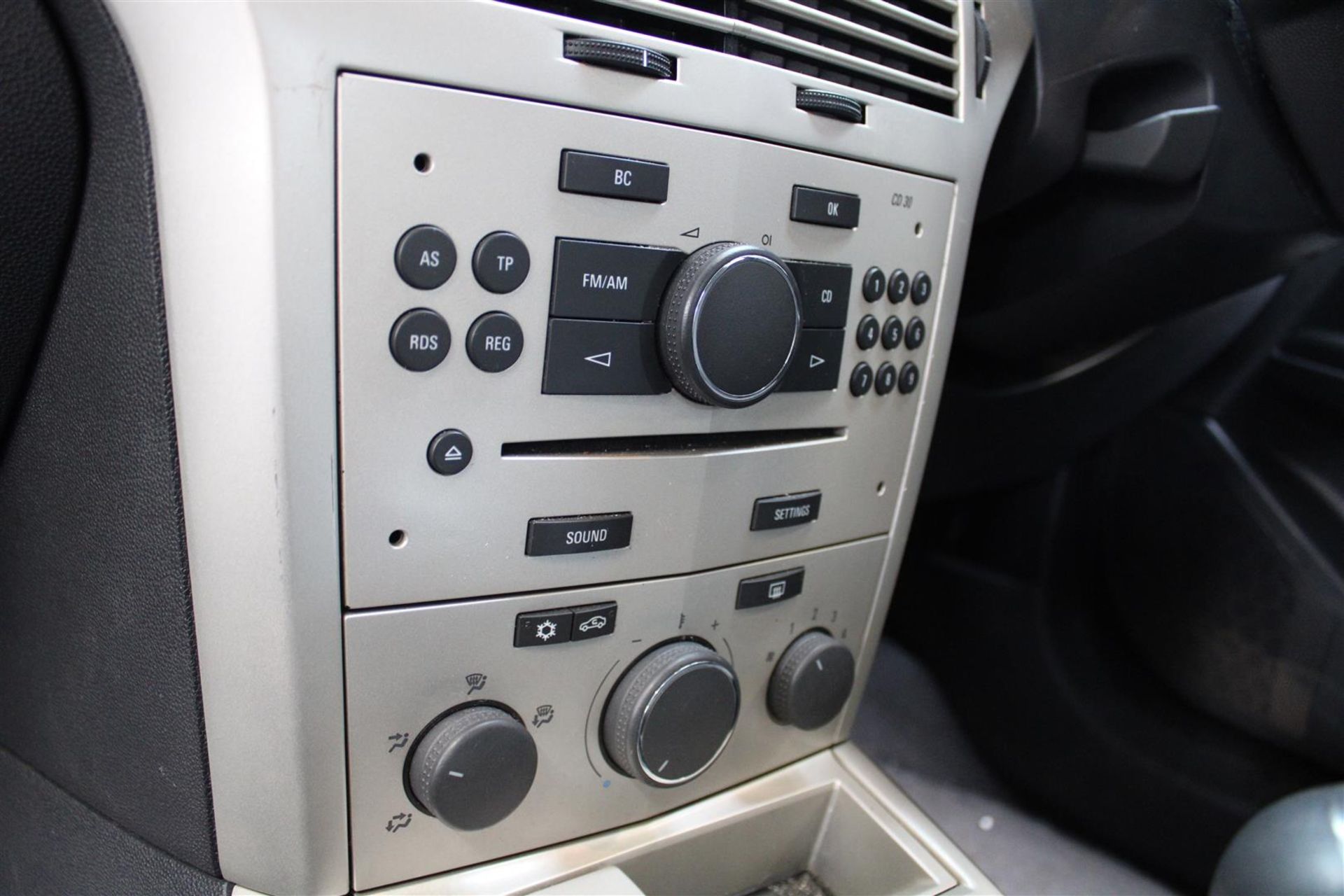 07 07 Vauxhall Astra Club - Image 14 of 31