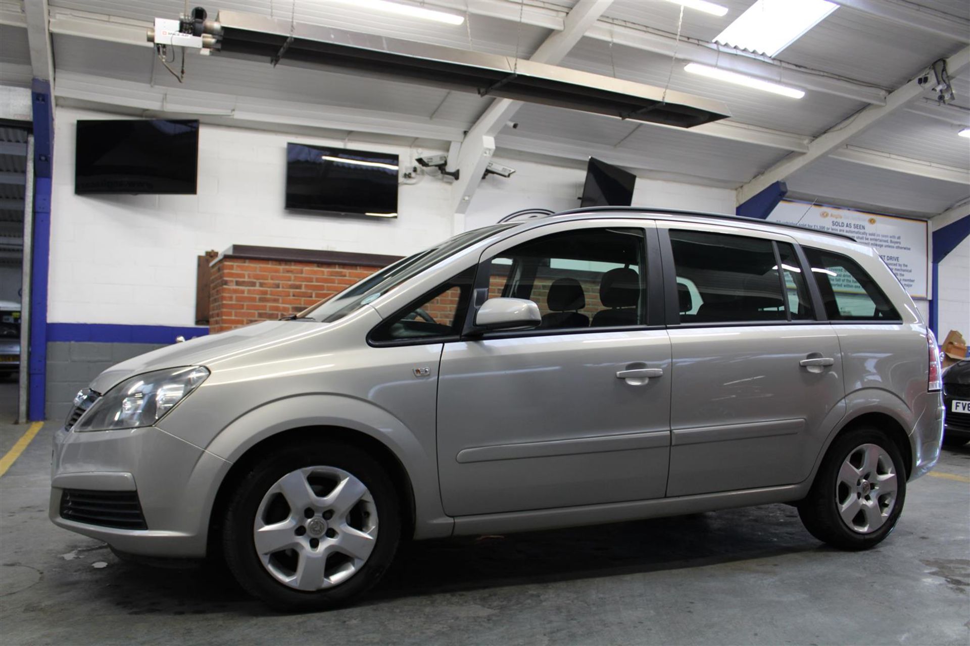 57 07 Vauxhall Zafira Club