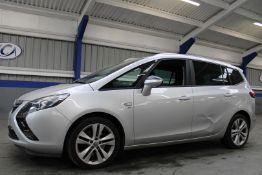 14 14 Vauxhall Zafira Tourer SRI CDT