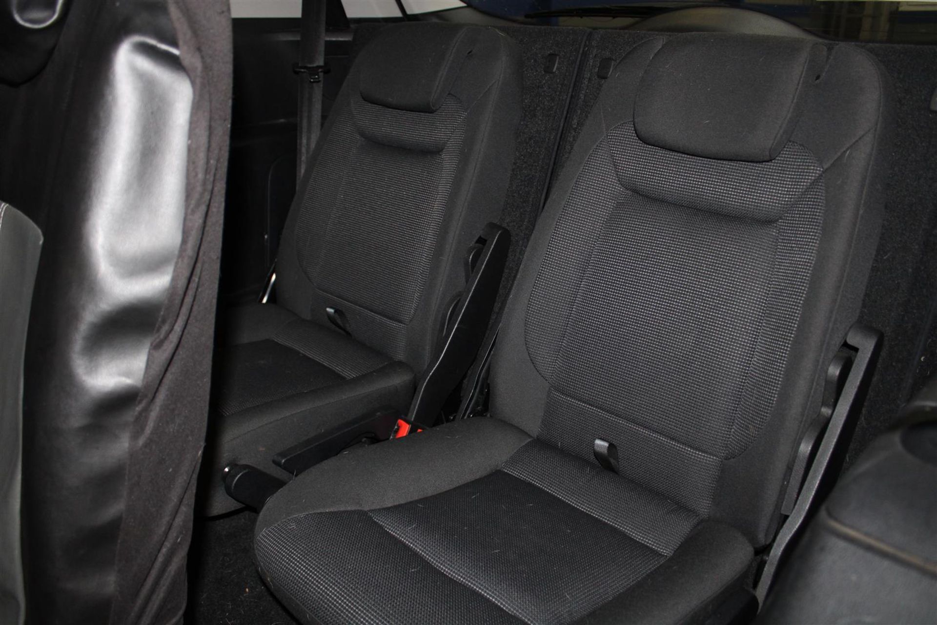 59 10 Ford S-Max Titanium TDCI - Image 19 of 37