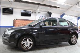 06 06 Ford Focus Ghia