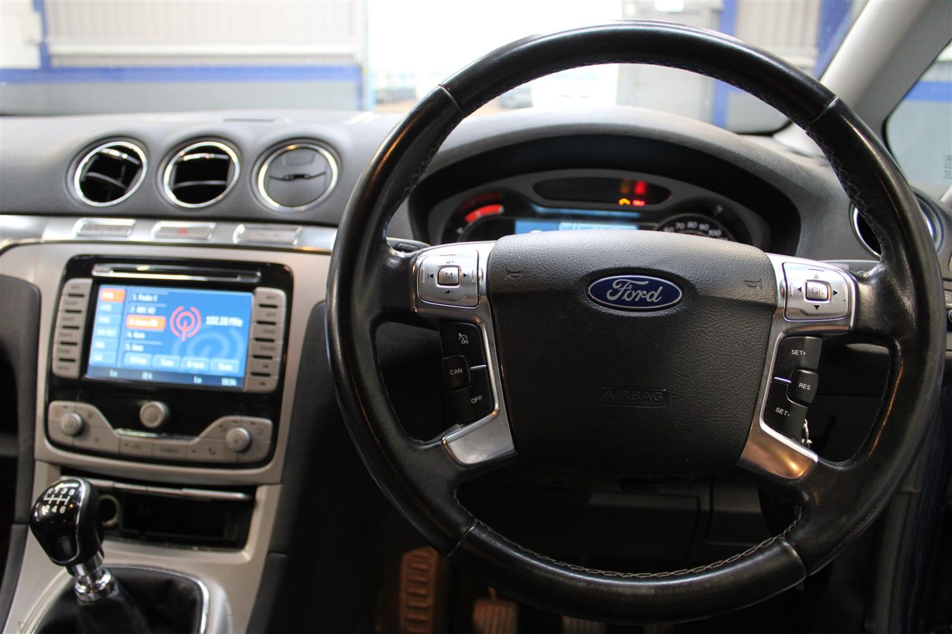 59 10 Ford S-Max Titanium TDCI - Image 25 of 37