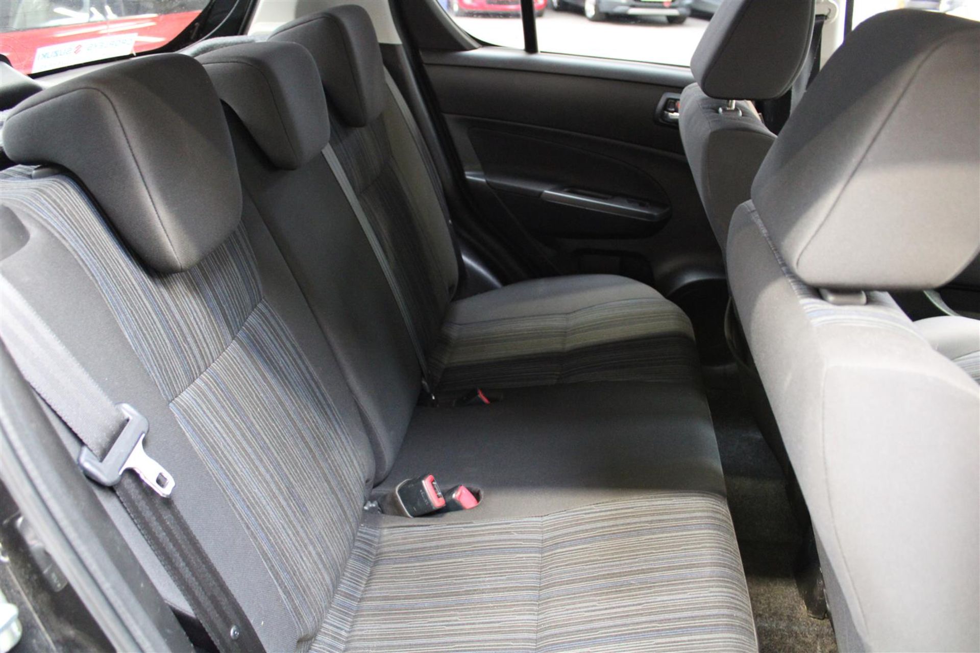 63 13 Suzuki Swift SZ4 Auto - Image 20 of 33