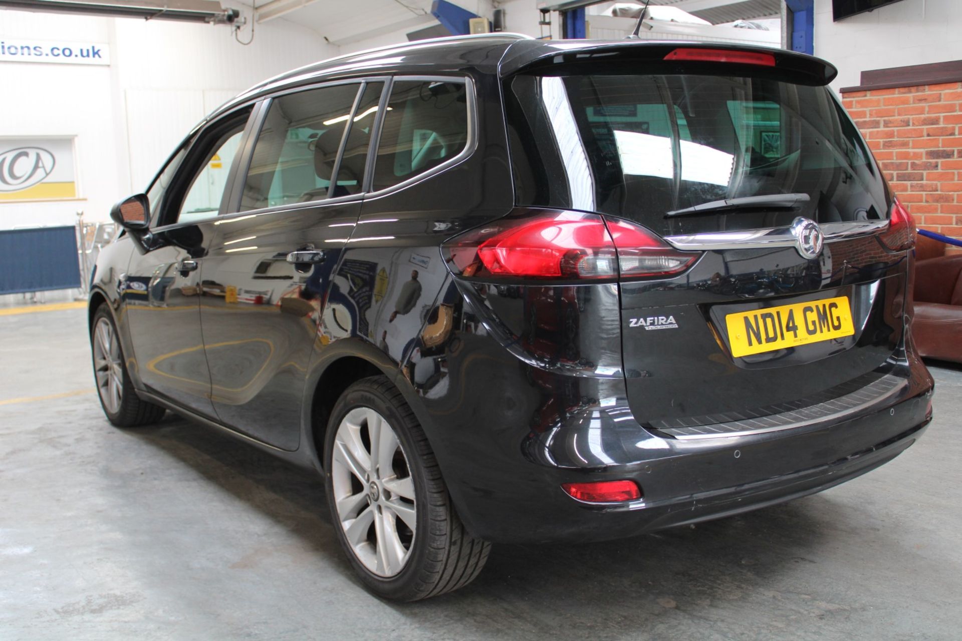 14 14 Vauxhall Zafira Tourer SRI - Image 31 of 32