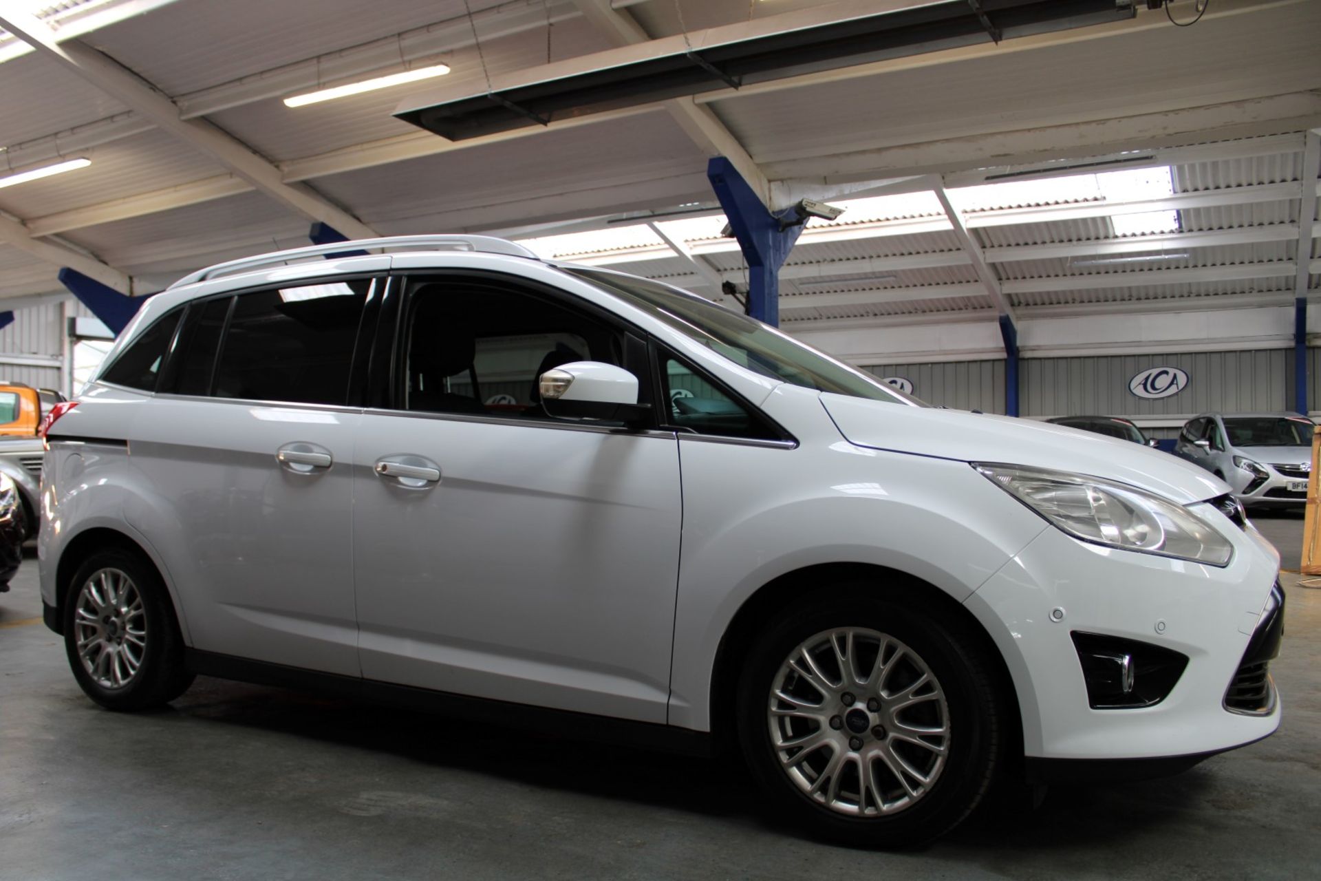 12 12 Ford Grand C-Max Titanium - Image 22 of 30