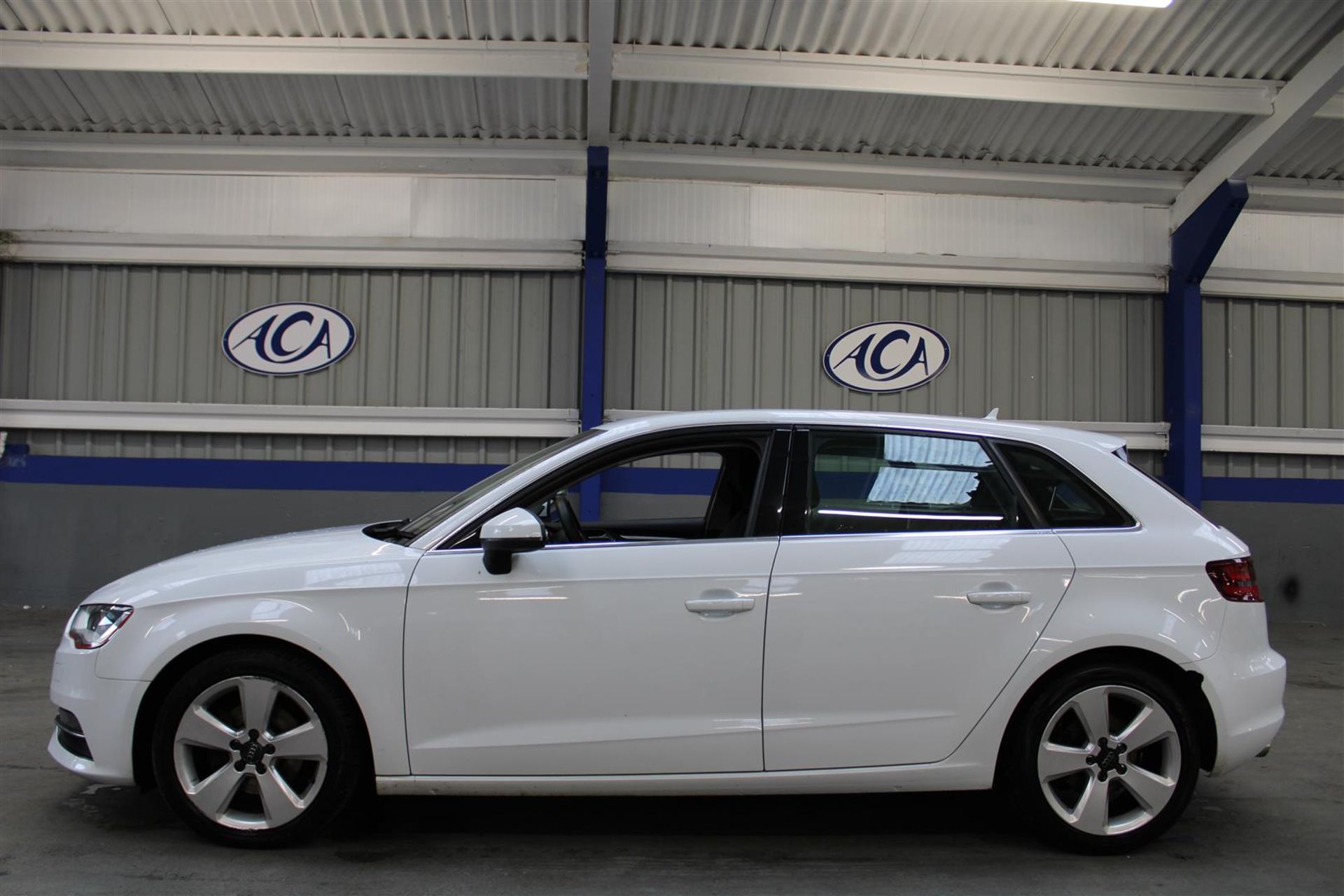 14 14 Audi A3 Sport TDI - Image 3 of 33