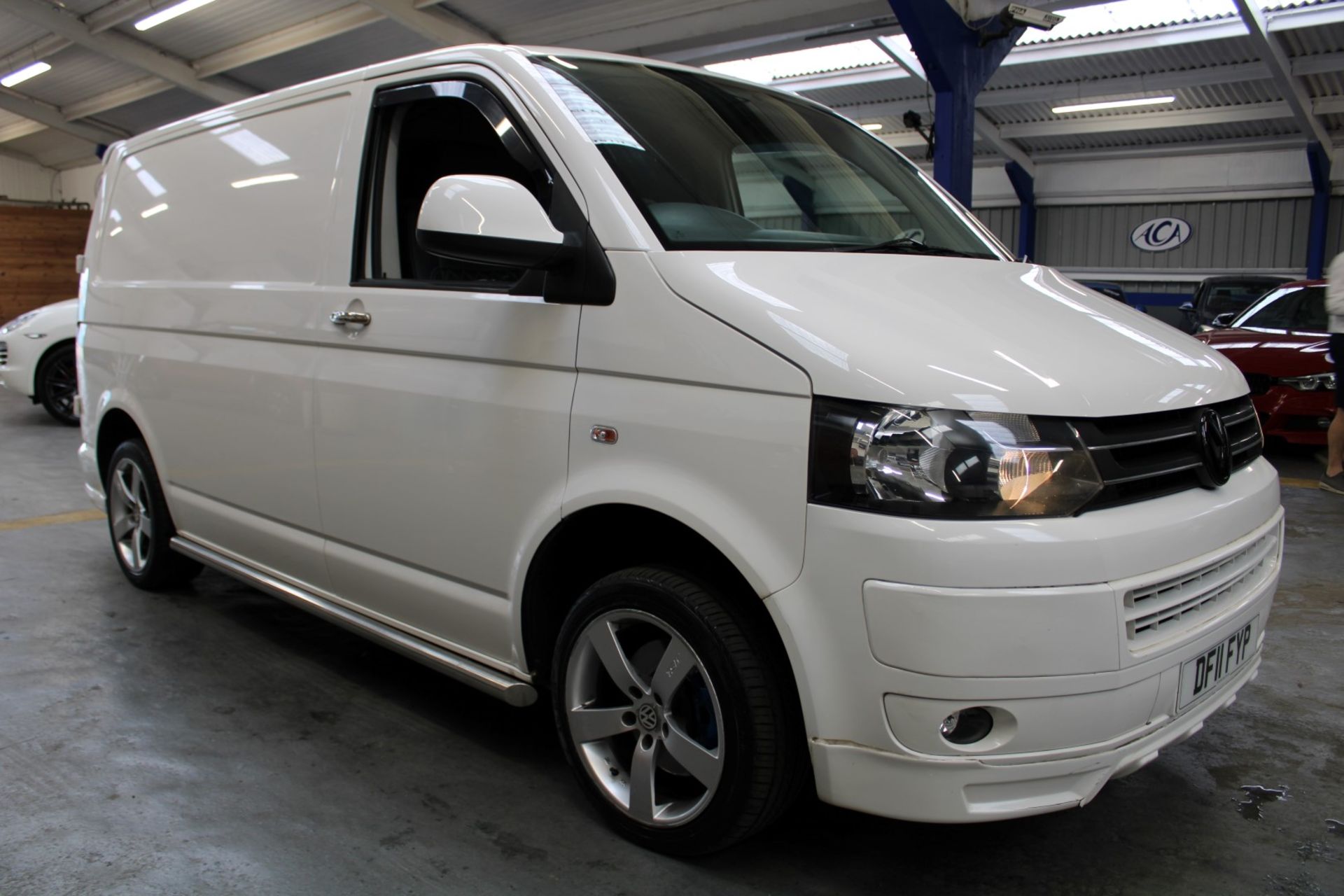 11 11 VW Transporter T28 84 TDI SWB - Image 3 of 46