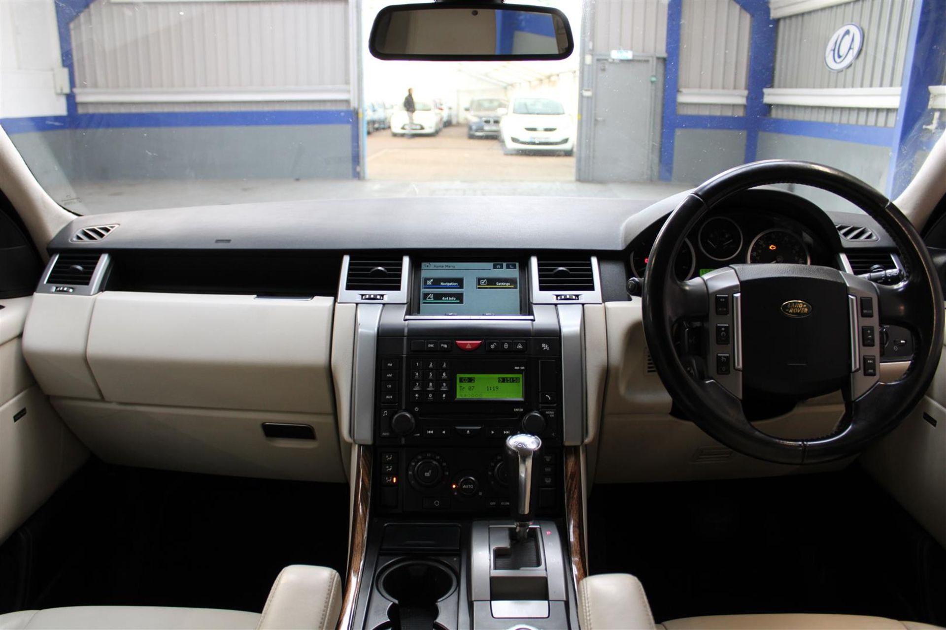 09 09 Range Rover Sp HSE TDV8 - Image 23 of 38