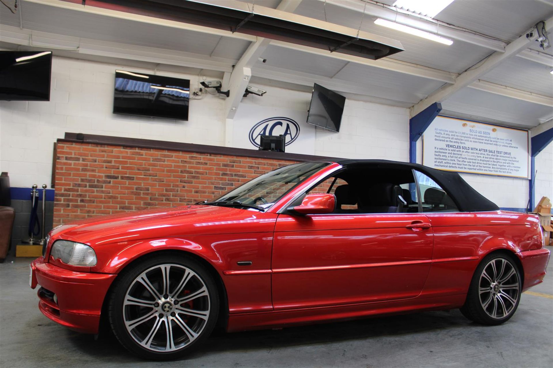 01 Y BMW 320 CI Convertible - Image 6 of 34