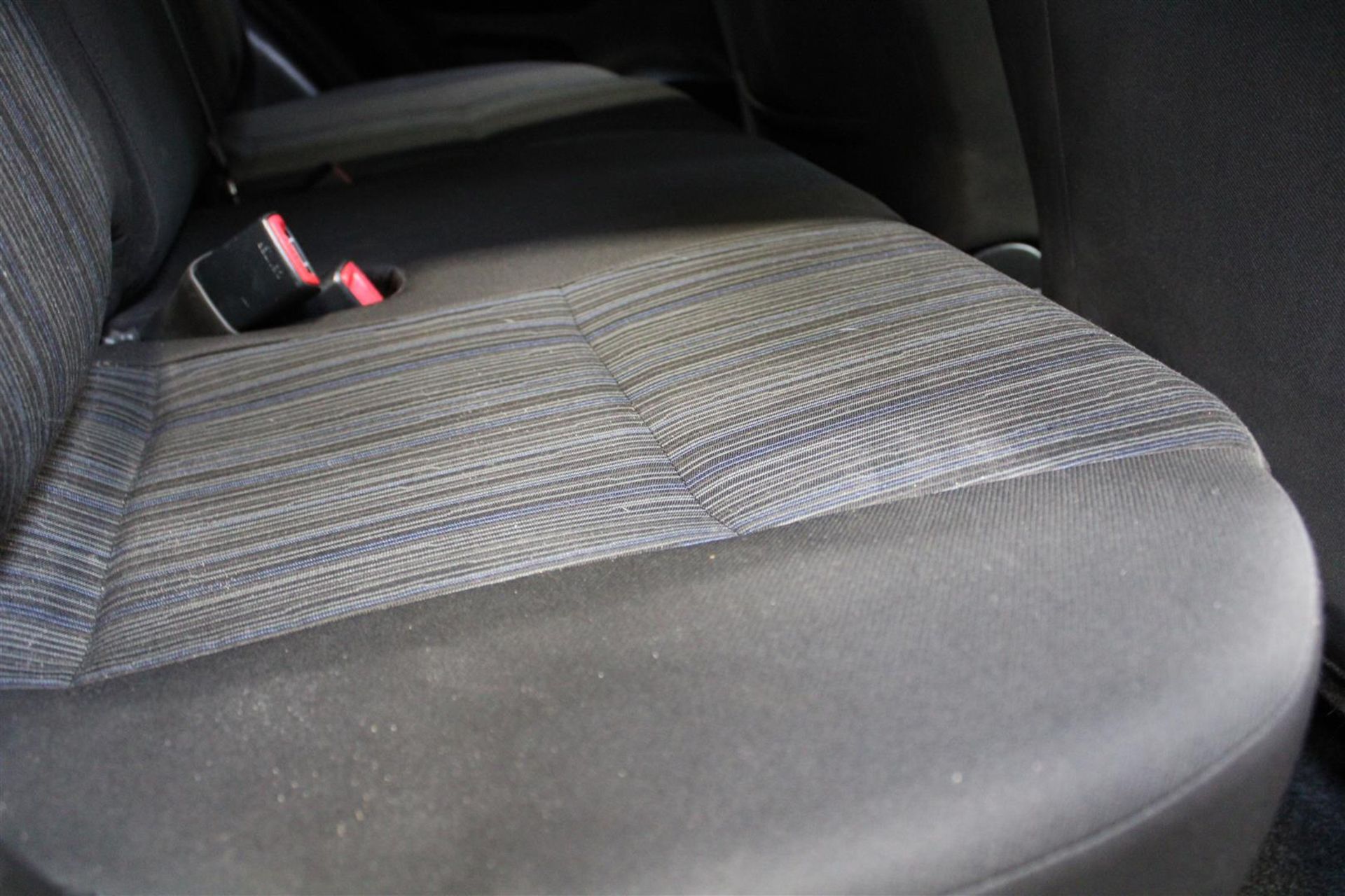 63 13 Suzuki Swift SZ4 Auto - Image 21 of 33