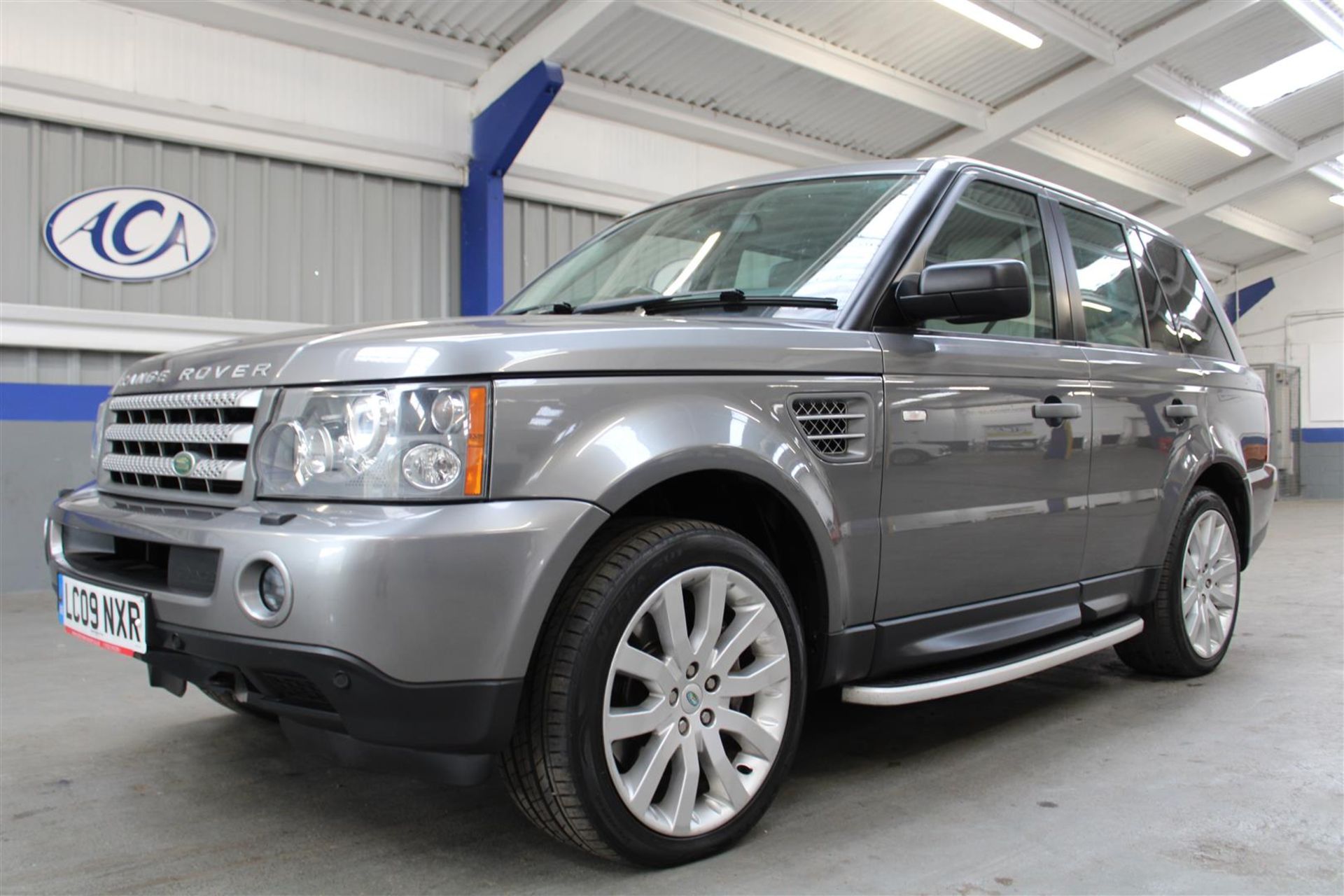 09 09 Range Rover Sp HSE TDV8 - Image 2 of 38