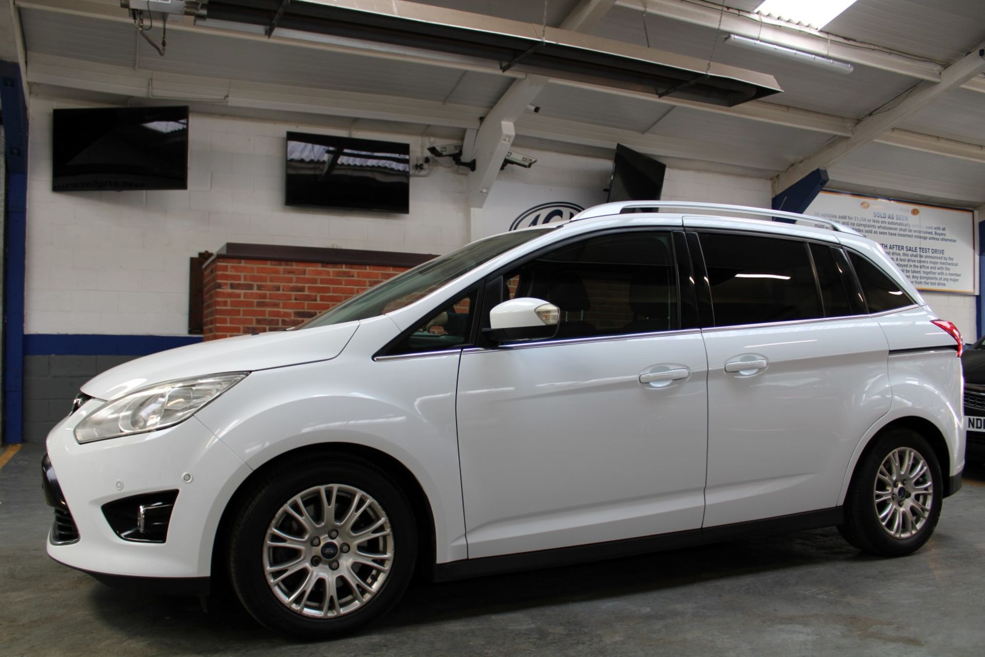 12 12 Ford Grand C-Max Titanium