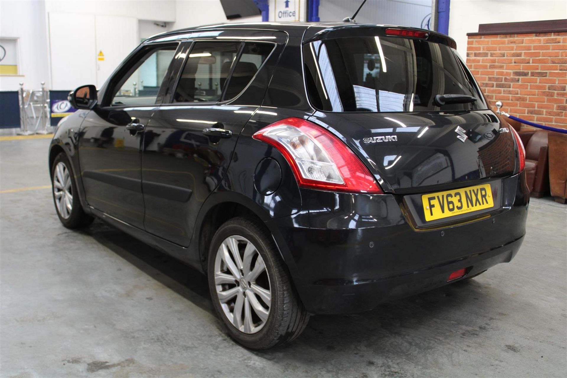 63 13 Suzuki Swift SZ4 Auto - Image 10 of 33