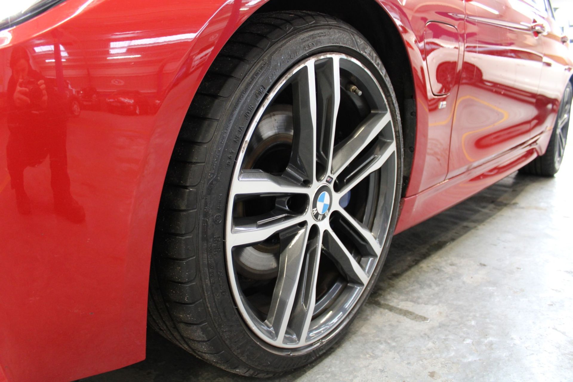 67 17 BMW 330 E M Sport Shadow Edt - Image 13 of 38