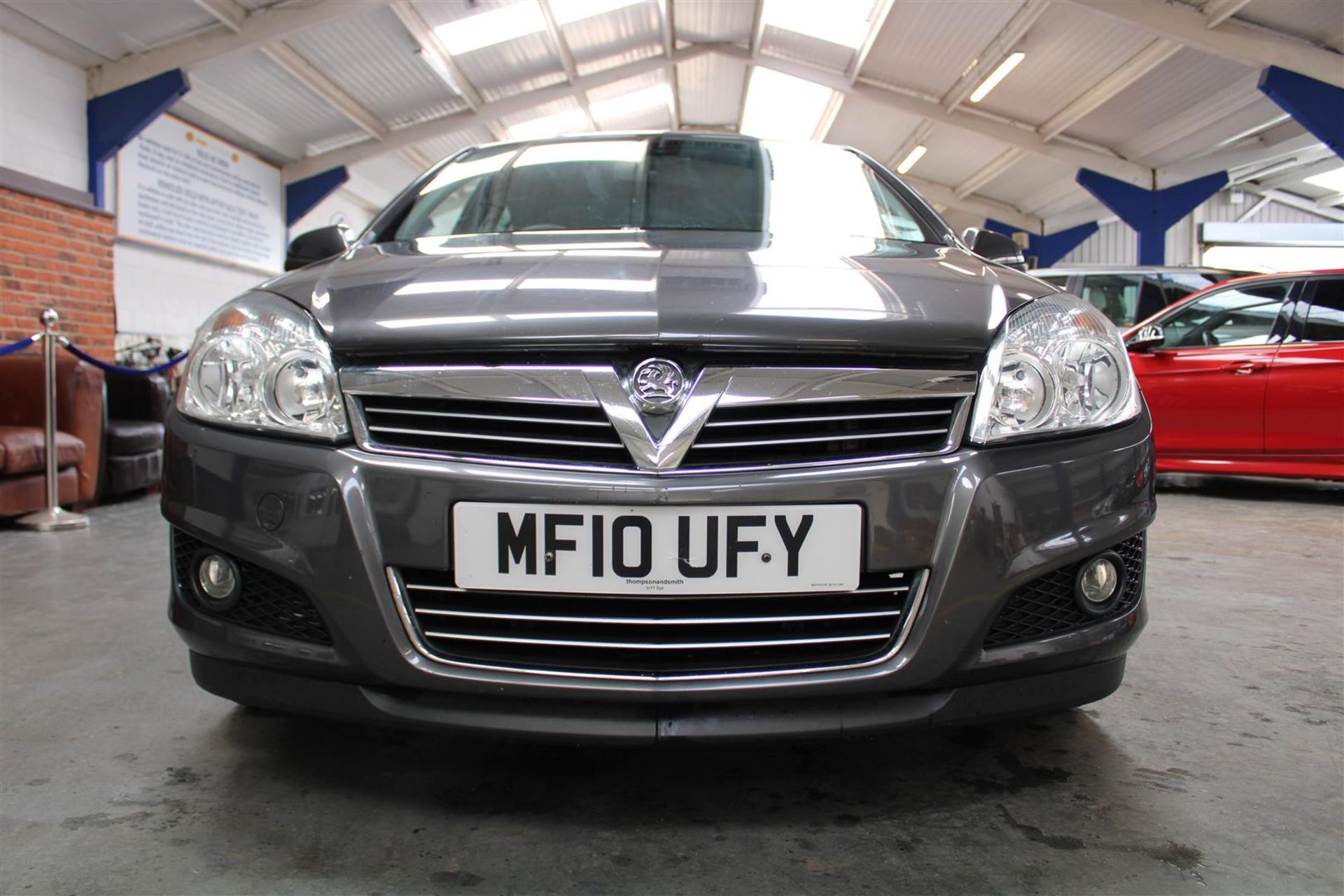 10 10 Vauxhall Astra Design 5dr - Image 2 of 29