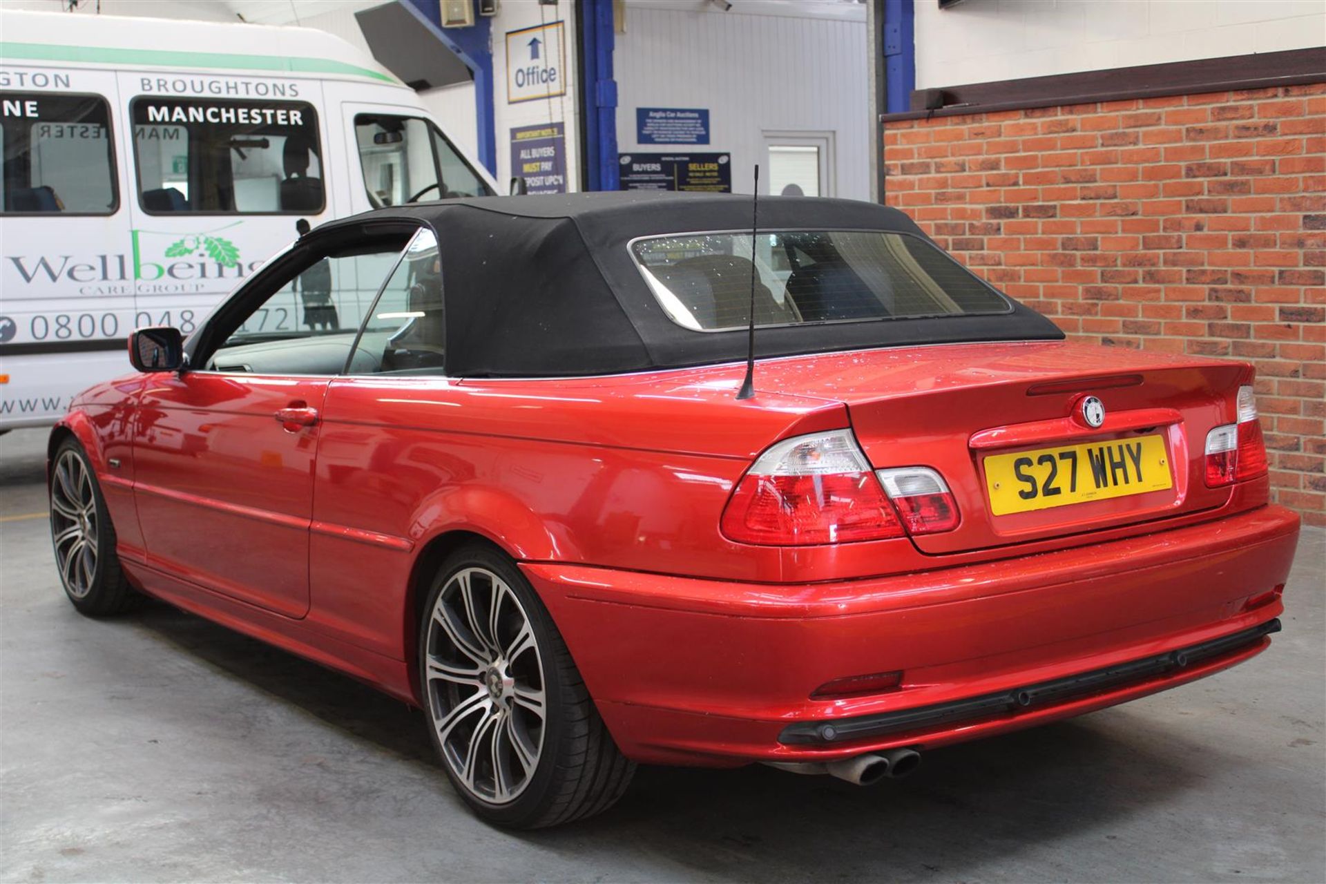 01 Y BMW 320 CI Convertible - Image 4 of 34