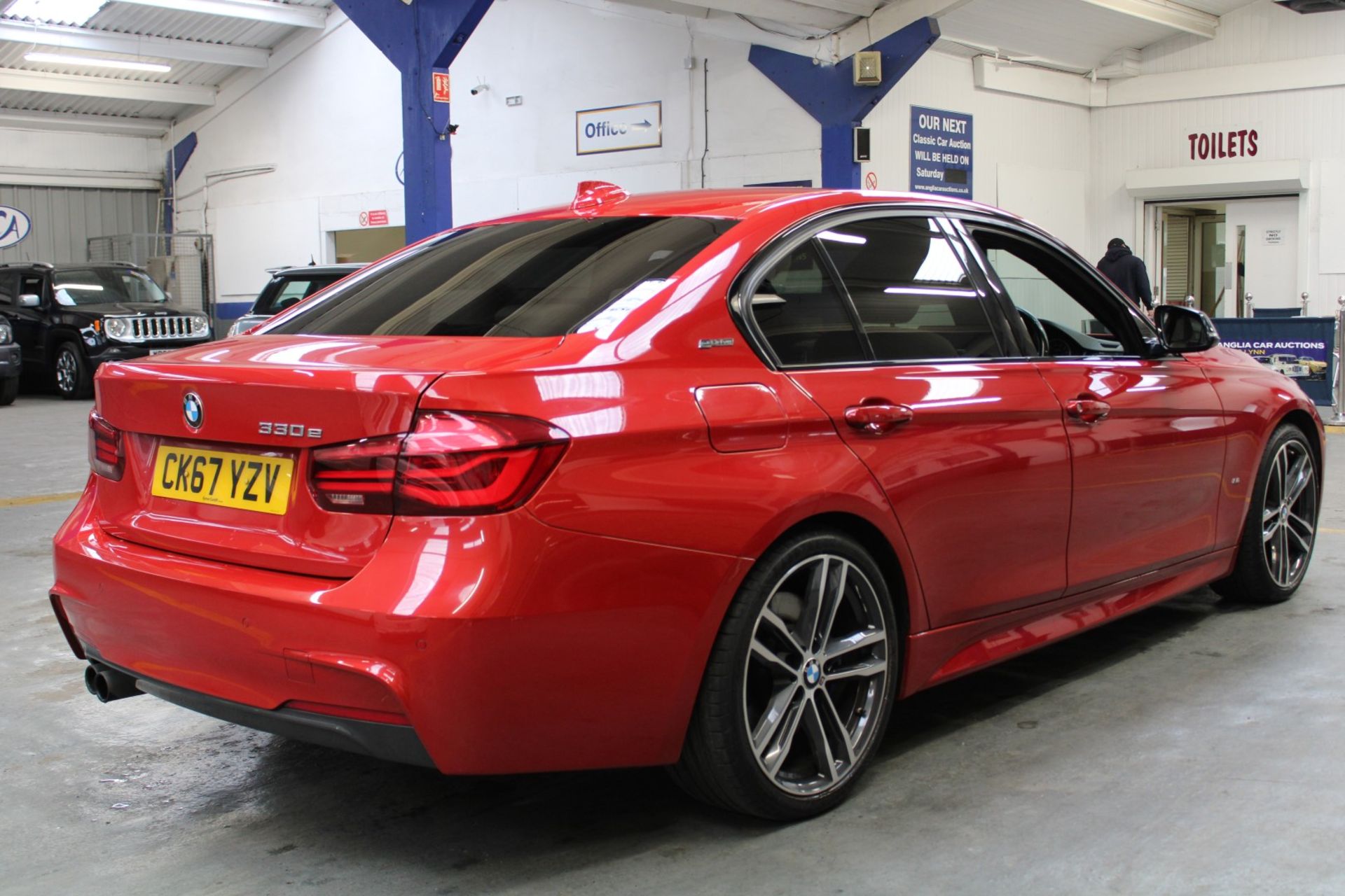 67 17 BMW 330 E M Sport Shadow Edt - Image 5 of 38