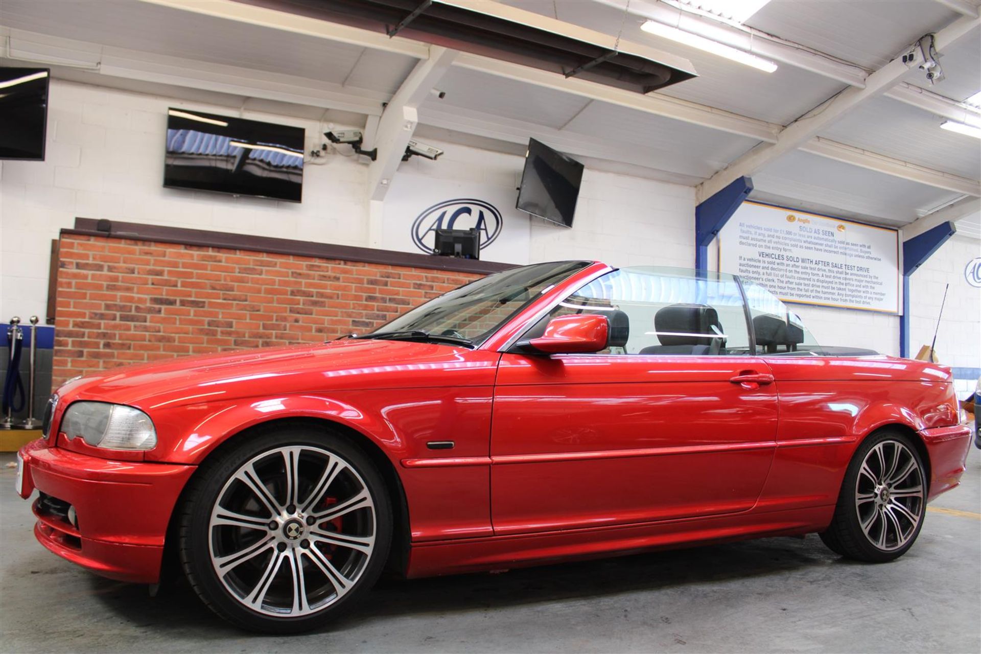 01 Y BMW 320 CI Convertible