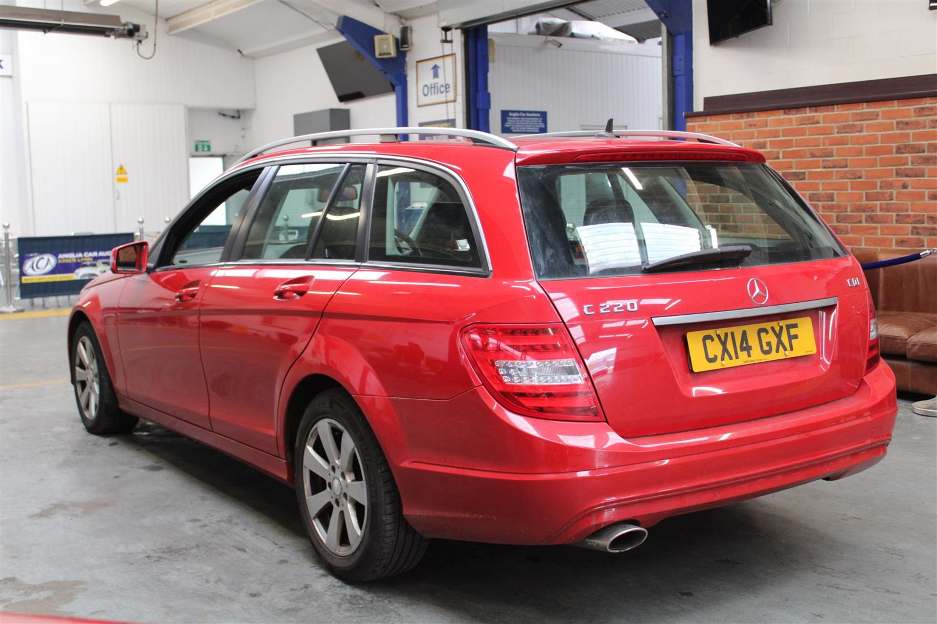 14 14 Mercedes C220 CDI Executive SE - Image 6 of 32