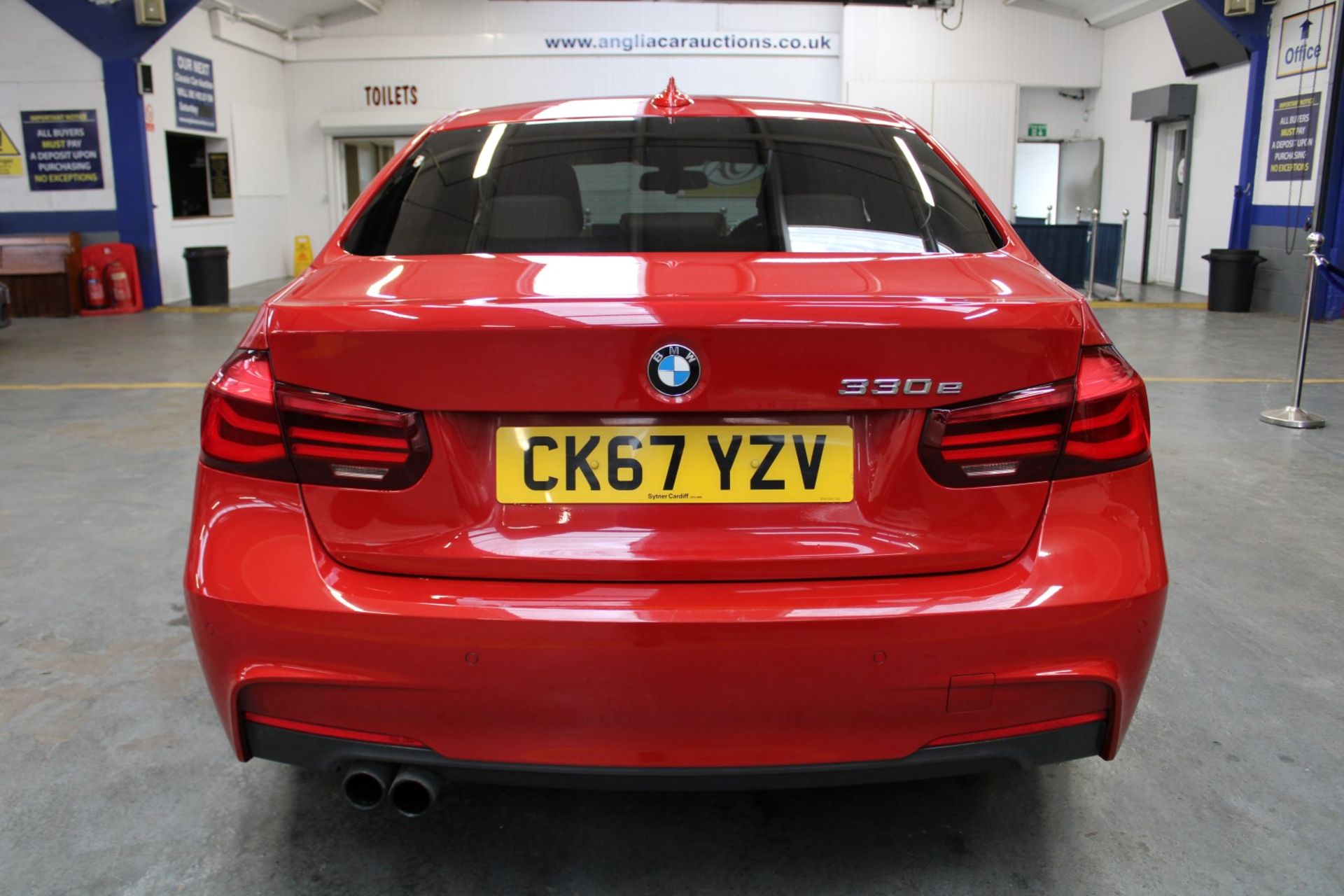 67 17 BMW 330 E M Sport Shadow Edt - Image 6 of 38