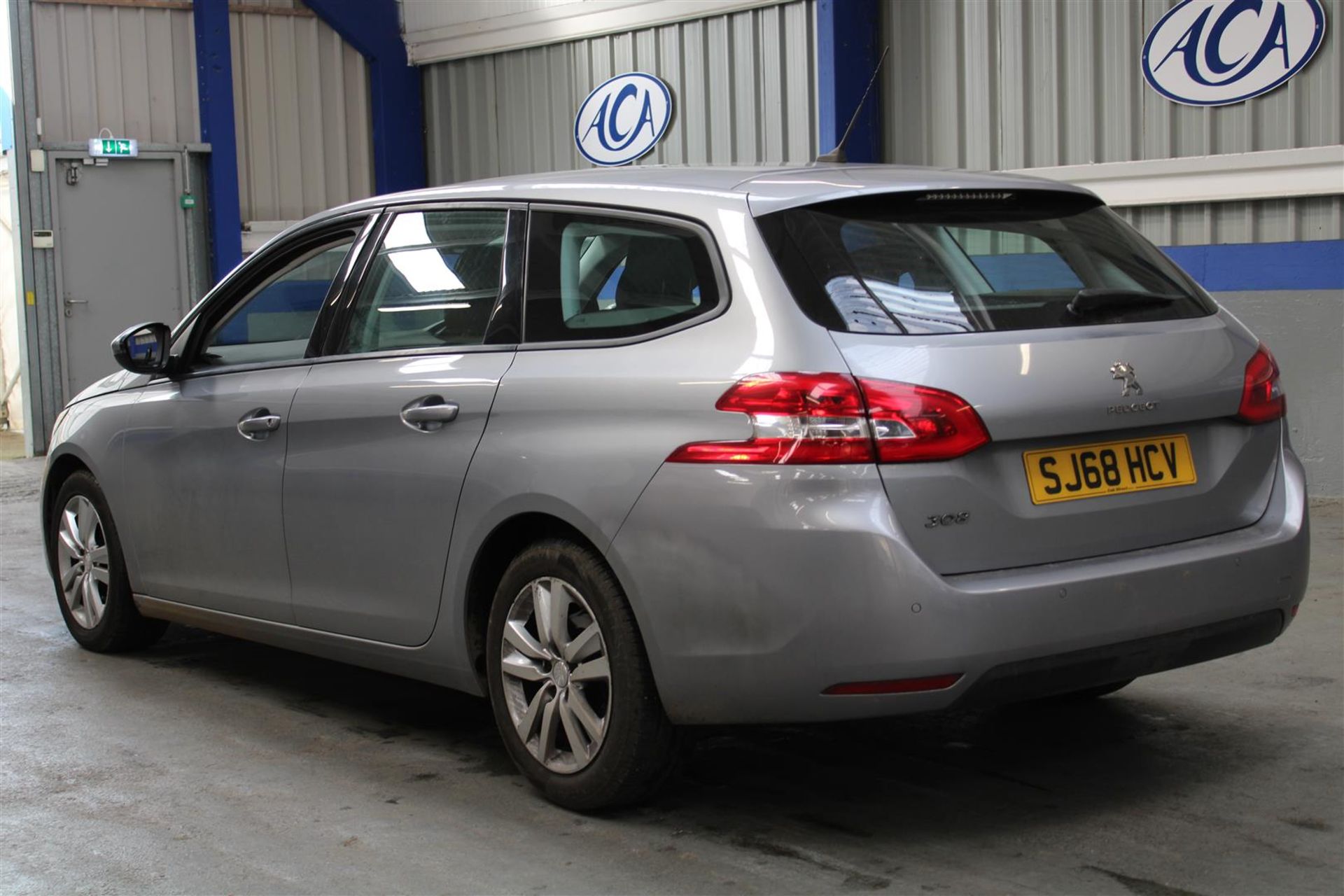 68 18 Peugeot 308 Active SW Blue - Image 3 of 31