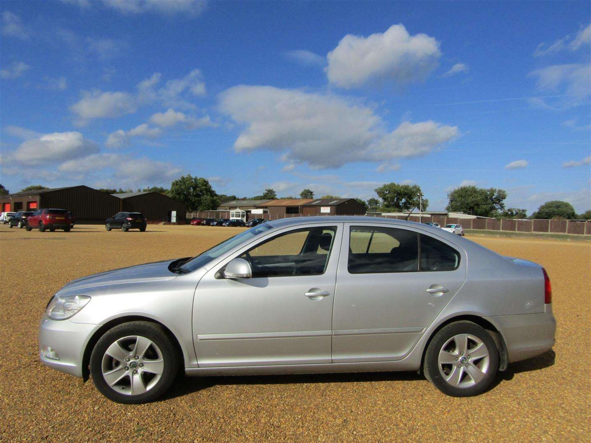 2010 SKODA OCTAVIA ELEGNE TDI CR - Image 2 of 24