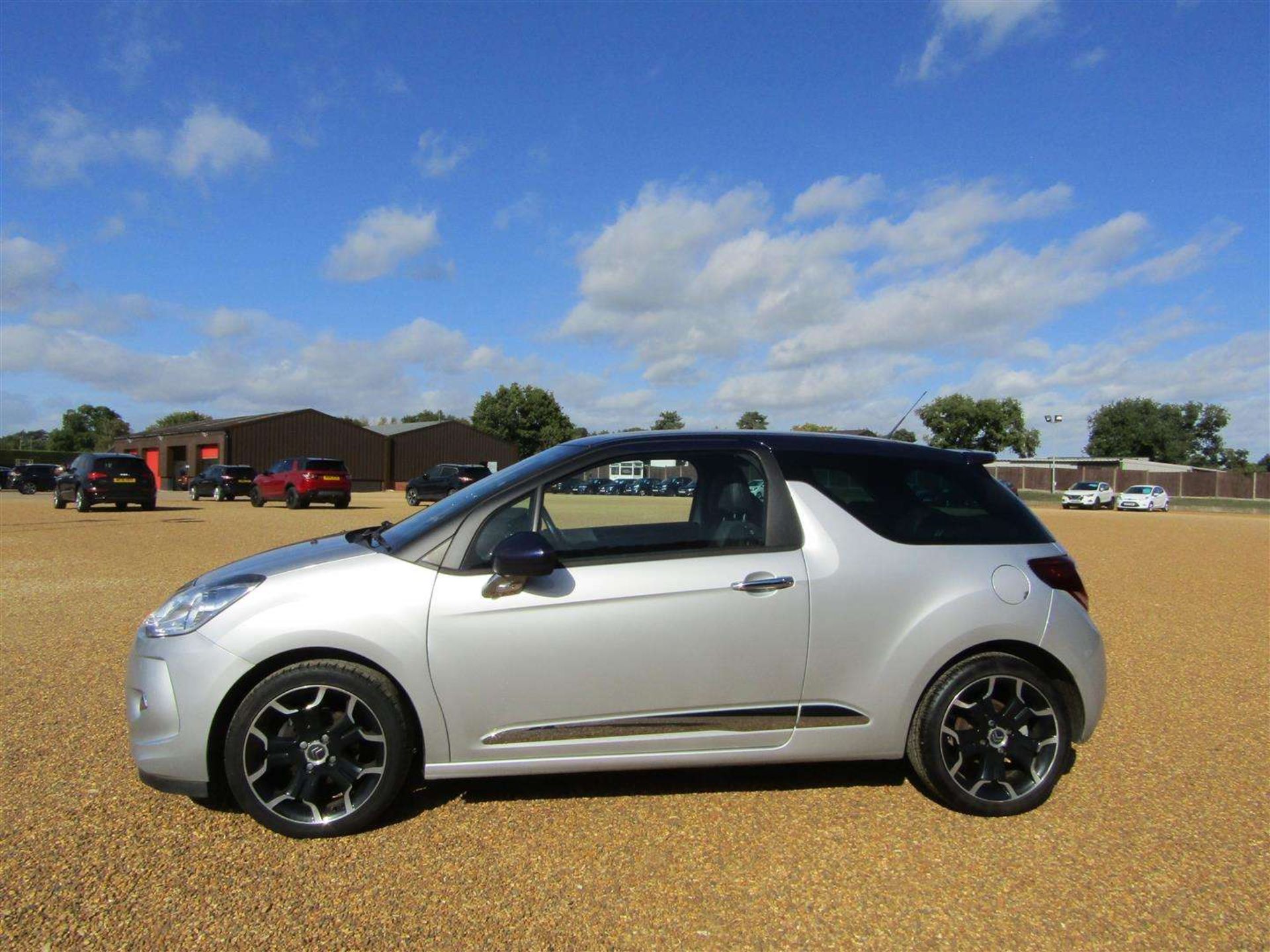 2015 CITROEN DS3 DSIRE BLUEHDI - Image 2 of 24