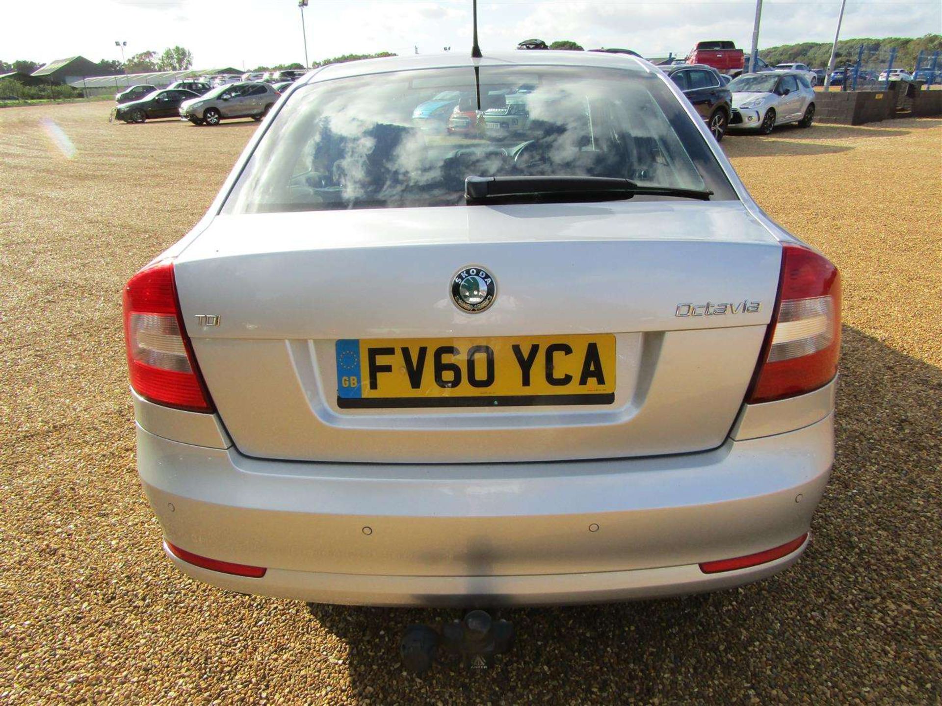 2010 SKODA OCTAVIA ELEGNE TDI CR - Image 3 of 24