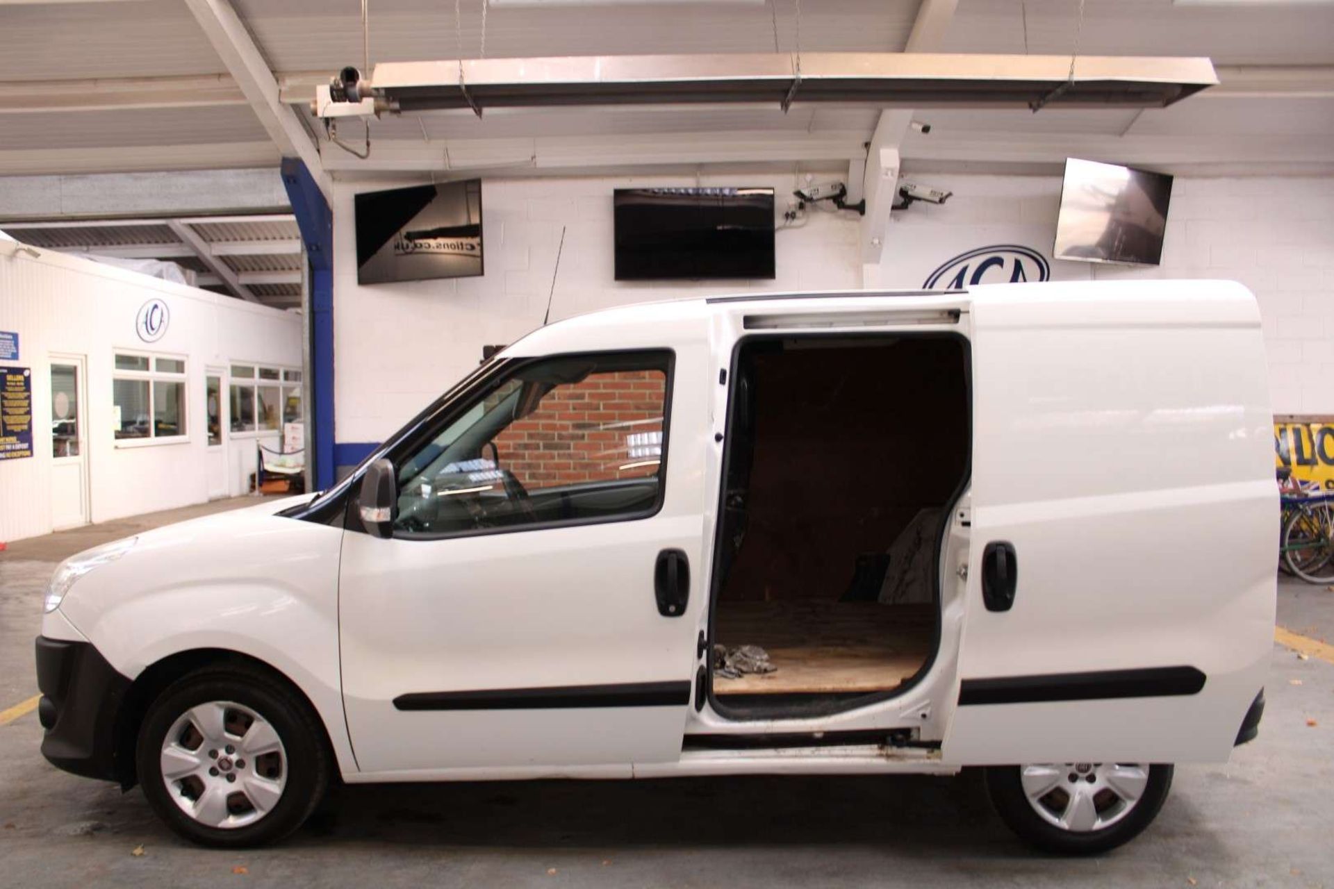 2015 FIAT DOBLO 16V MULTIJET.&nbsp; - Image 9 of 29