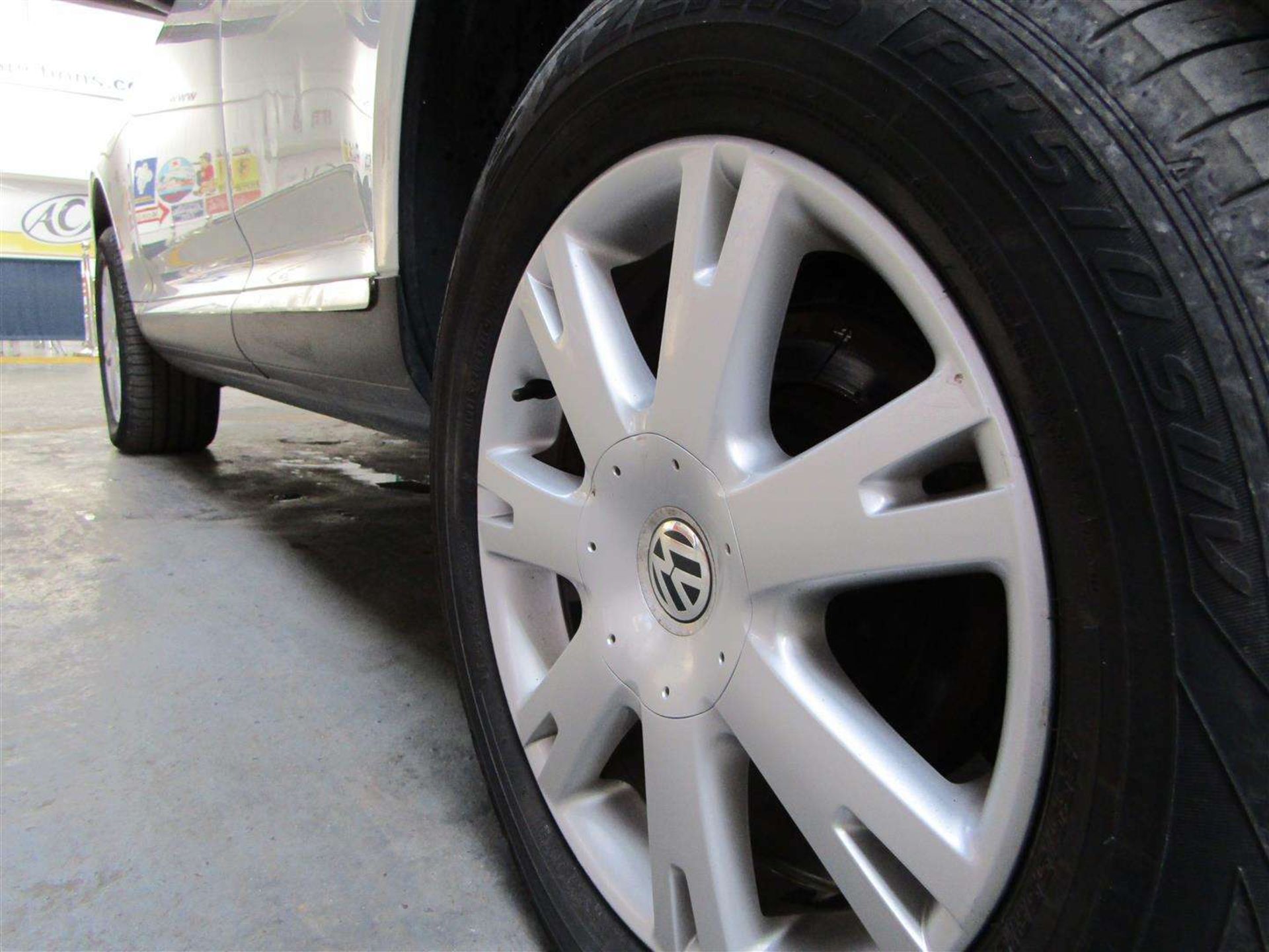 2008 VW TOUAREG SE 174 TDI E4 A - Image 17 of 30