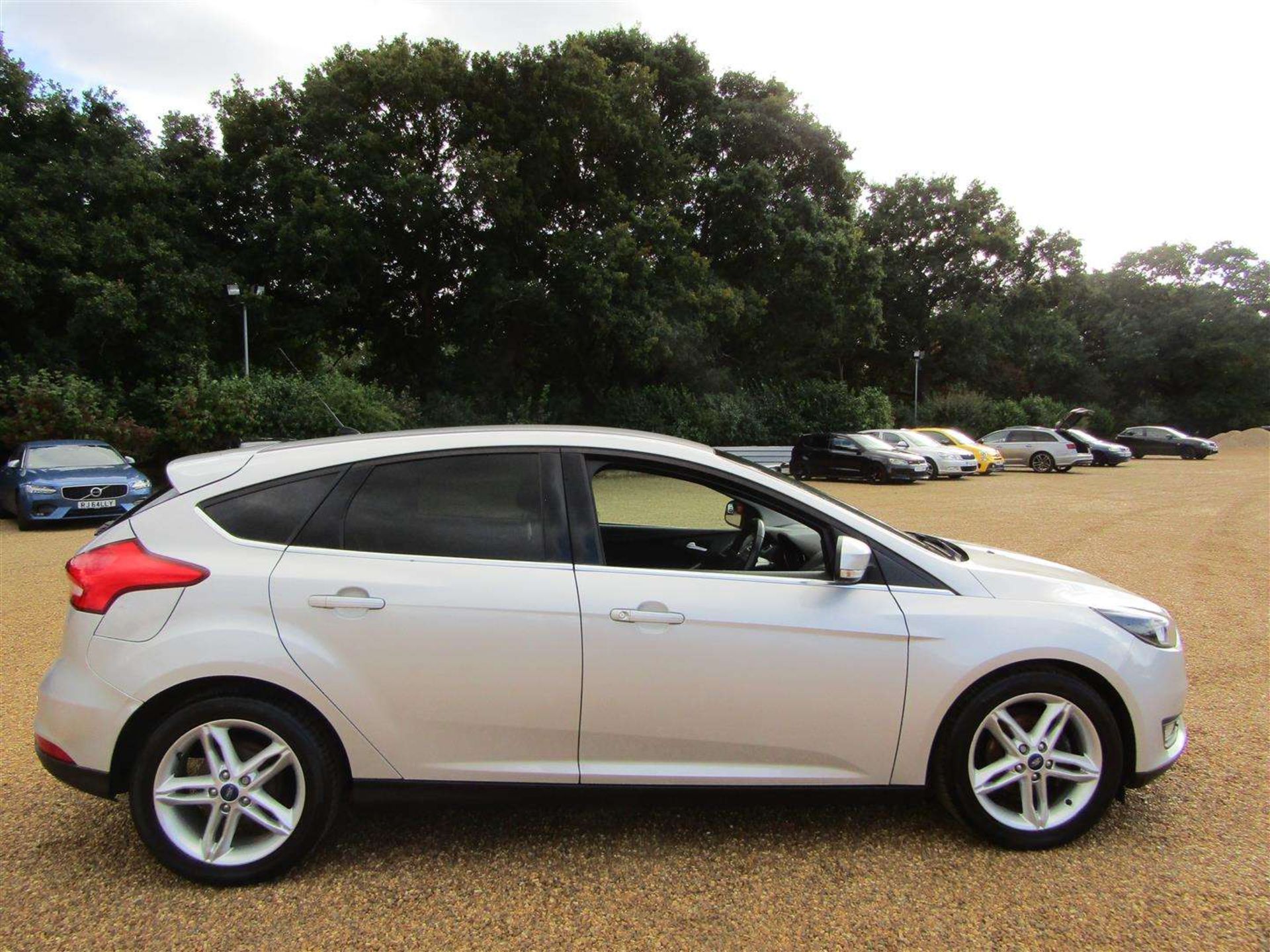 2015 FORD FOCUS ZETEC TDCI - Image 24 of 28